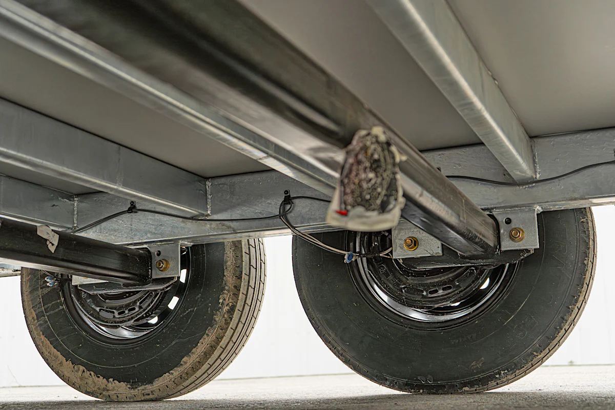 CellTech 8.5'x24' All-Steel Enclosed Cargo Trailer w/ Rear Ramp Door (C2) - Stock #89199 - Image 9 of 19 CellTech 8.5'x24' All-Steel Enclosed Cargo Trailer w/ Rear Ramp Door (C2) - Stock #89199 - Image 9 of 19