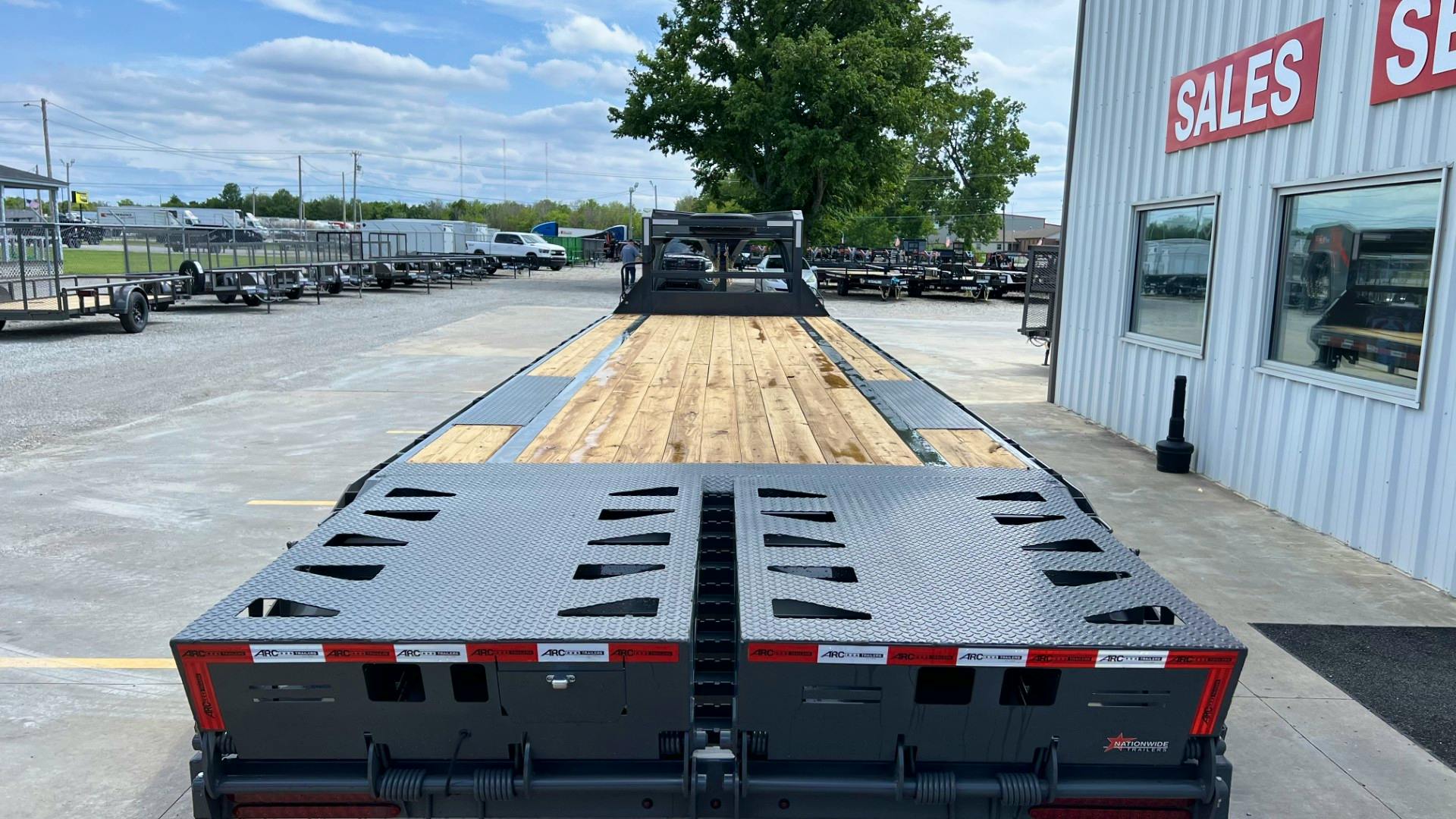 ARC Trailers 32'x102" Gooseneck Flatbed Trailer w/ 5' Dovetail (GDS) - Stock #89218 - Image 4 of 6