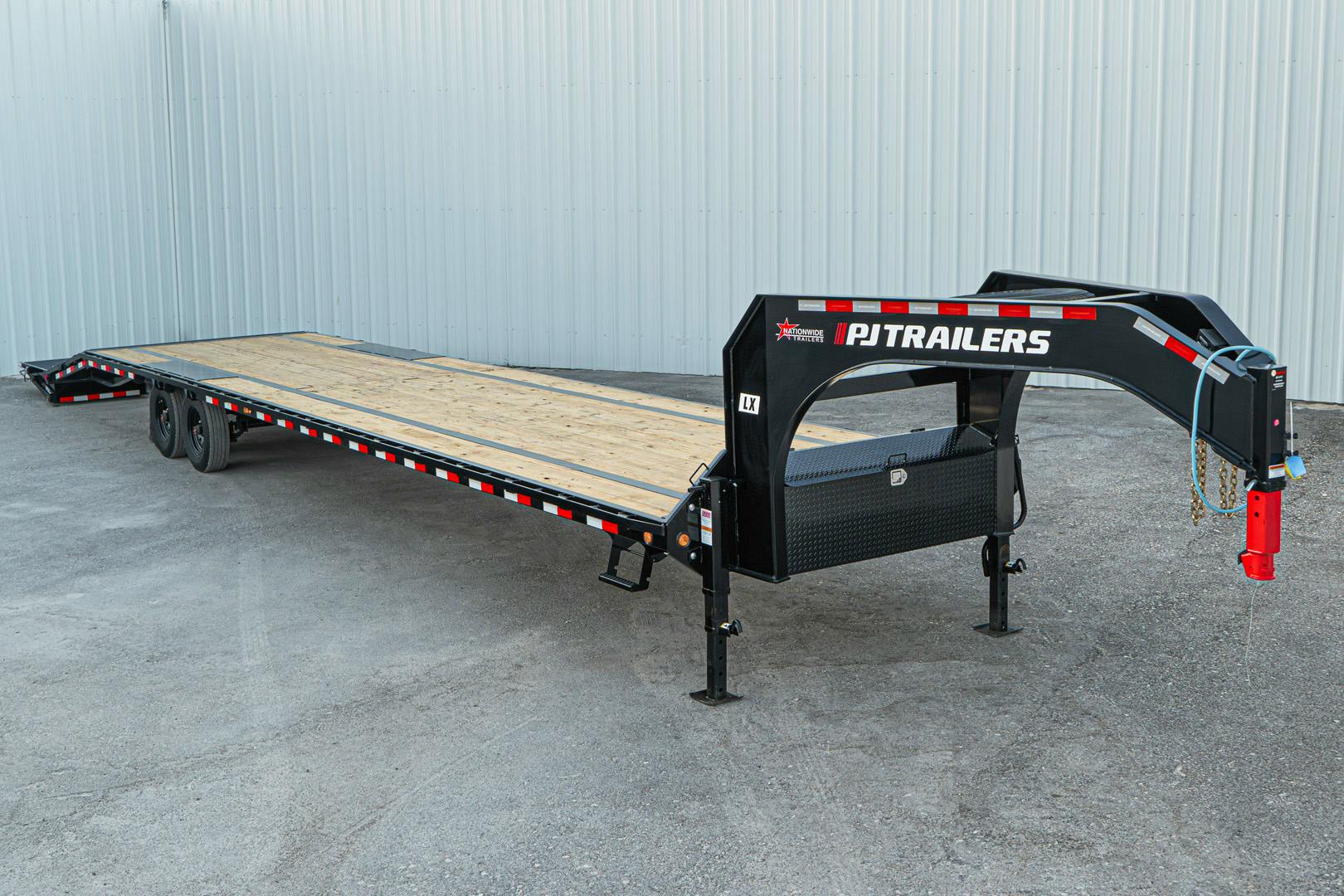 PJ Trailers 40'x102" 18k Gooseneck Flatbed Trailer w/ Singles (LX) - Stock #89254 - Image 3 of 27