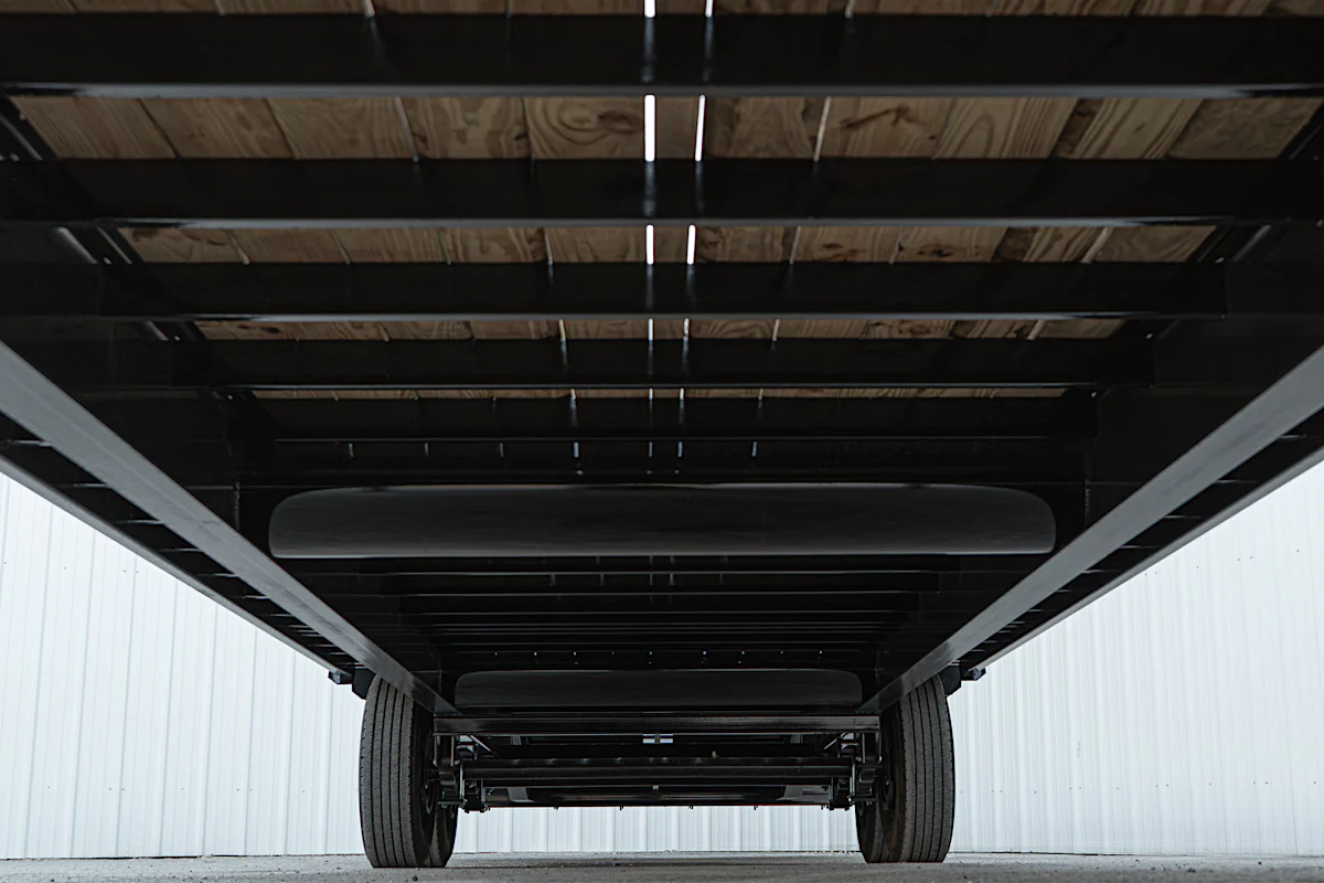 PJ Trailers 40'x102" 18k Gooseneck Flatbed Trailer w/ Singles (LX) - Stock #89254 - Image 19 of 27 PJ Trailers 40'x102" 18k Gooseneck Flatbed Trailer w/ Singles (LX) - Stock #89254 - Image 19 of 27