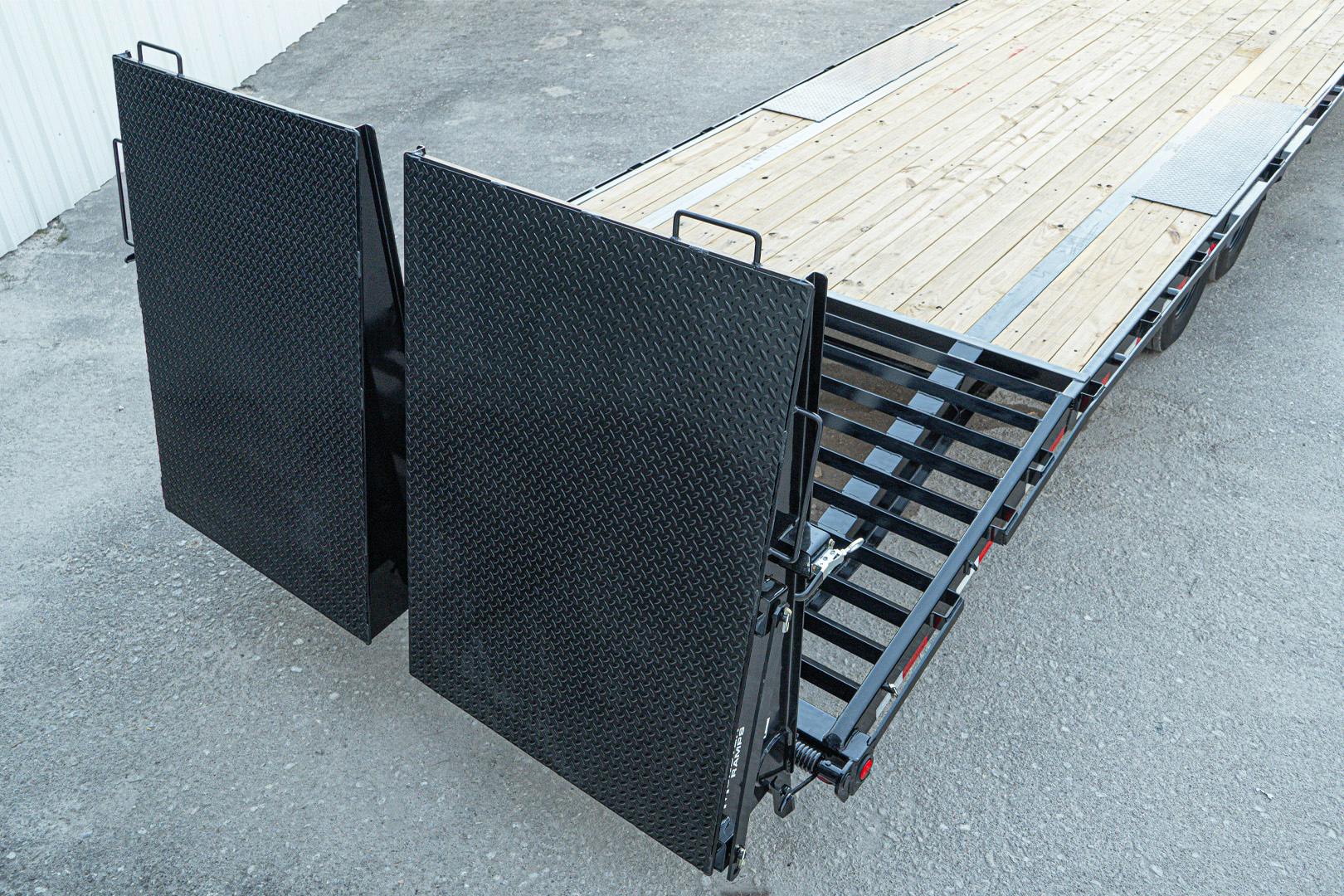 PJ Trailers 40'x102" 18k Gooseneck Flatbed Trailer w/ Singles (LX) - Stock #89254 - Image 23 of 27