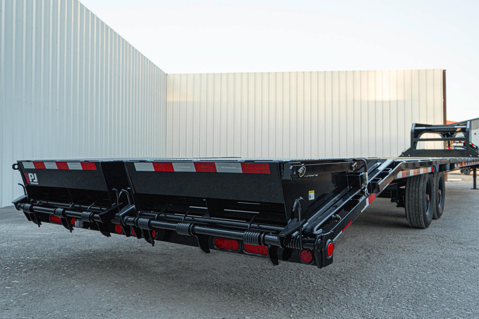 PJ Trailers 40'x102" 18k Gooseneck Flatbed Trailer w/ Singles (LX) - Stock #89254 - Image 25 of 27