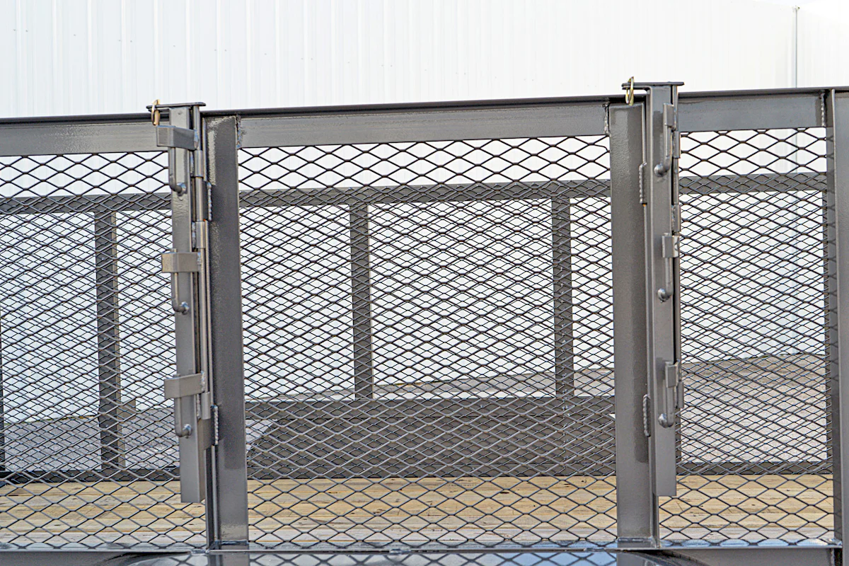 Texas Bragg 16'x83" Landscape Trailer w/ 4' Sides & 4' Gate (L2) - Stock #89273 - Image 9 of 16 Texas Bragg 16'x83" Landscape Trailer w/ 4' Sides & 4' Gate (L2) - Stock #89273 - Image 9 of 16