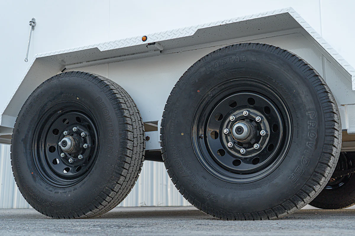 LoneStar 6.5'x16' 14k Steel Enclosed Cargo Trailer w/ Rear Barn Doors (C2) - Stock #89384 - Image 9 of 16 LoneStar 6.5'x16' 14k Steel Enclosed Cargo Trailer w/ Rear Barn Doors (C2) - Stock #89384 - Image 9 of 16