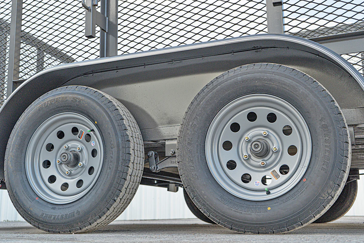 Texas Bragg 16'x83" Landscape Trailer w/ 4' Sides & 4' Gate (L2) - Stock #89405 - Image 11 of 16 Texas Bragg 16'x83" Landscape Trailer w/ 4' Sides & 4' Gate (L2) - Stock #89405 - Image 11 of 16