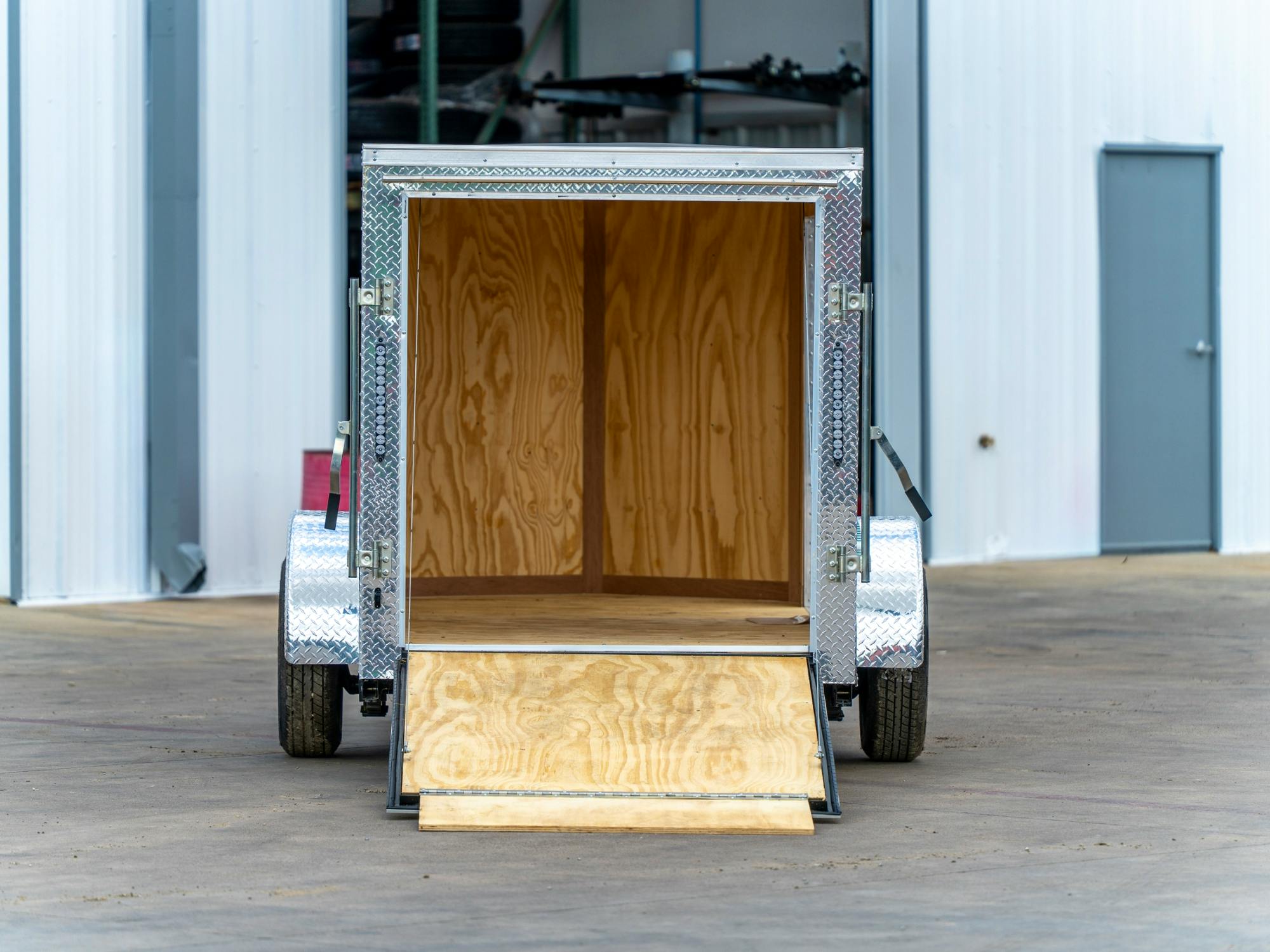 Continental Cargo 5'x10' Enclosed Cargo Trailer w/ Rear Ramp Door (C1) - Stock #89446 - Image 4 of 4