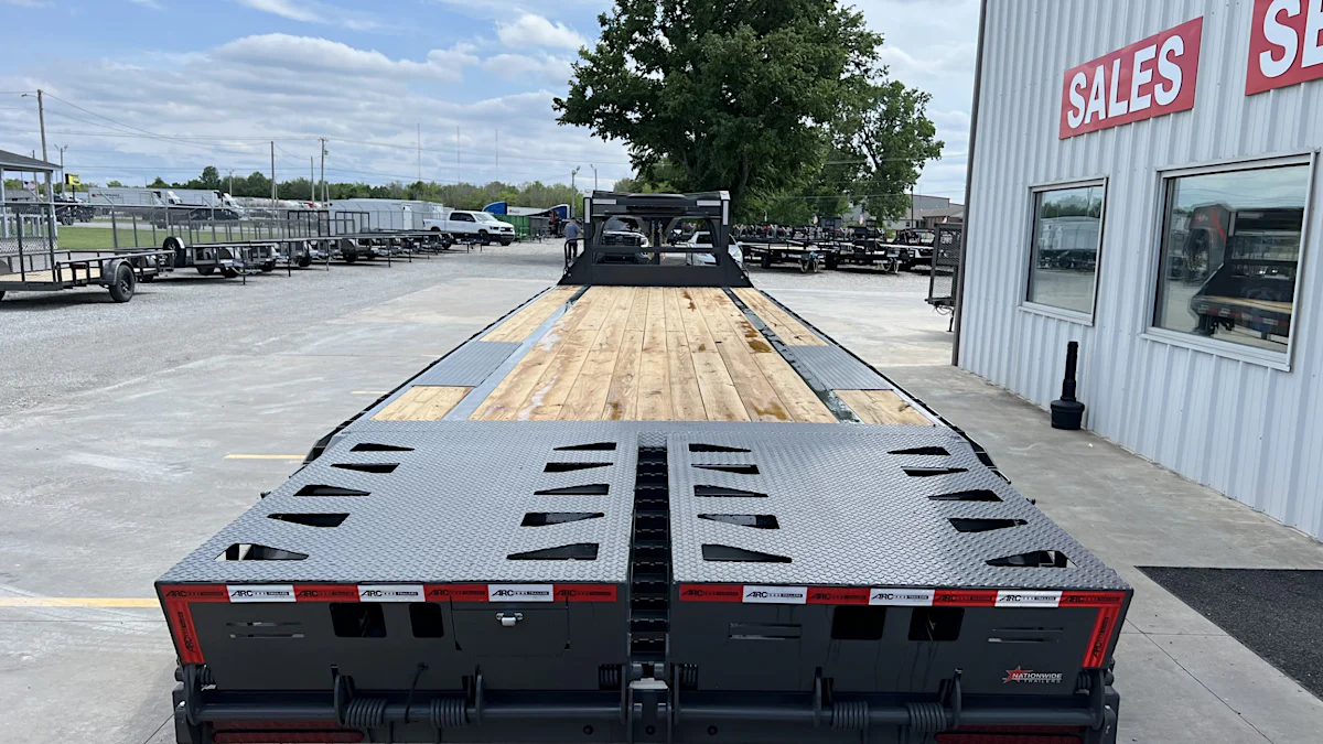 ARC Trailers 32'x102" Gooseneck Flatbed Trailer w/ 5' Dovetail (GDS) - Stock #89536 - Image 4 of 6 ARC Trailers 32'x102" Gooseneck Flatbed Trailer w/ 5' Dovetail (GDS) - Stock #89536 - Image 4 of 6
