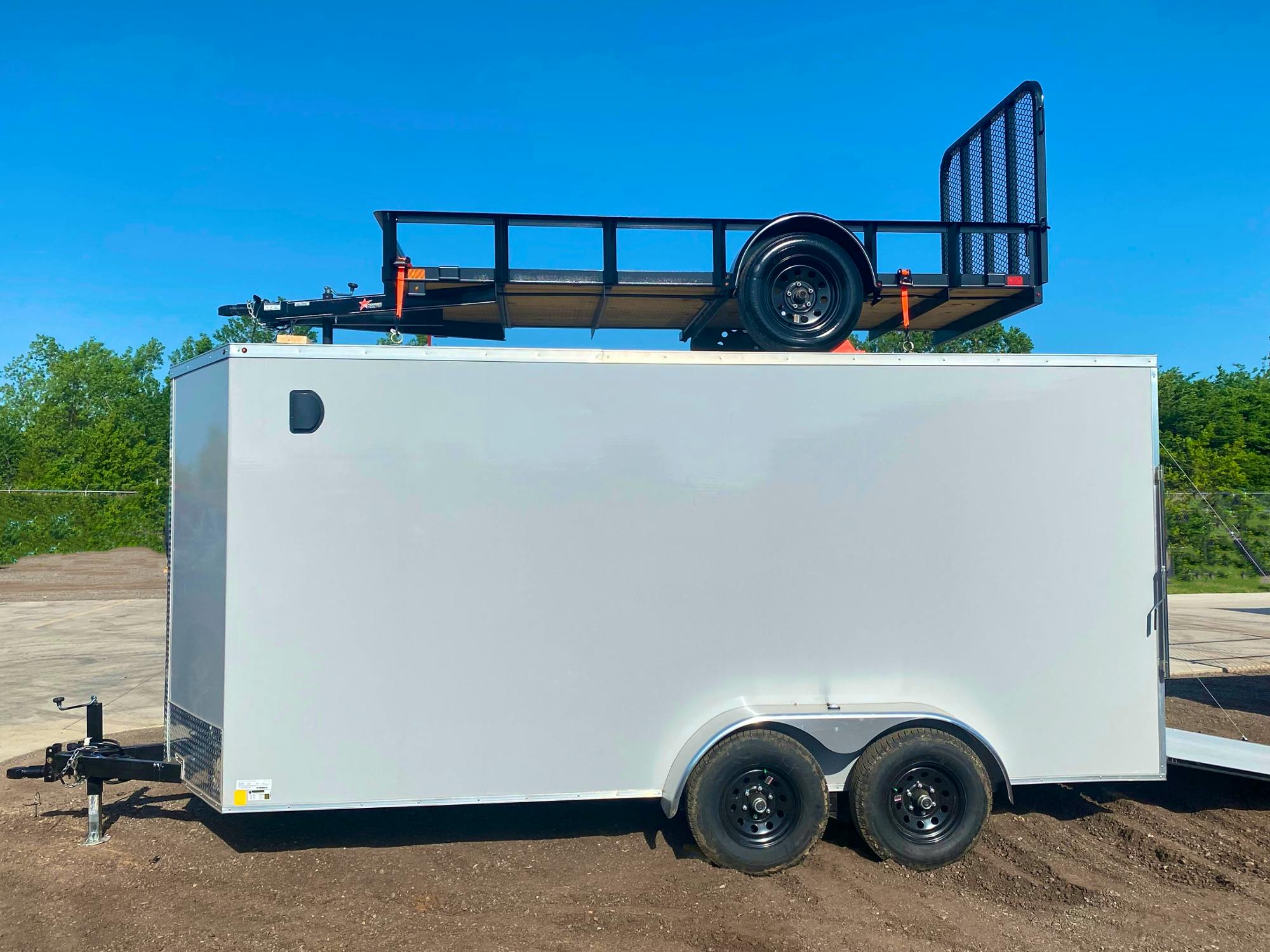 CellTech 8.5'x20' All-Steel Enclosed Cargo Trailer w/ Rear Ramp Door (C2) - Stock #89537 - Image 32 of 35