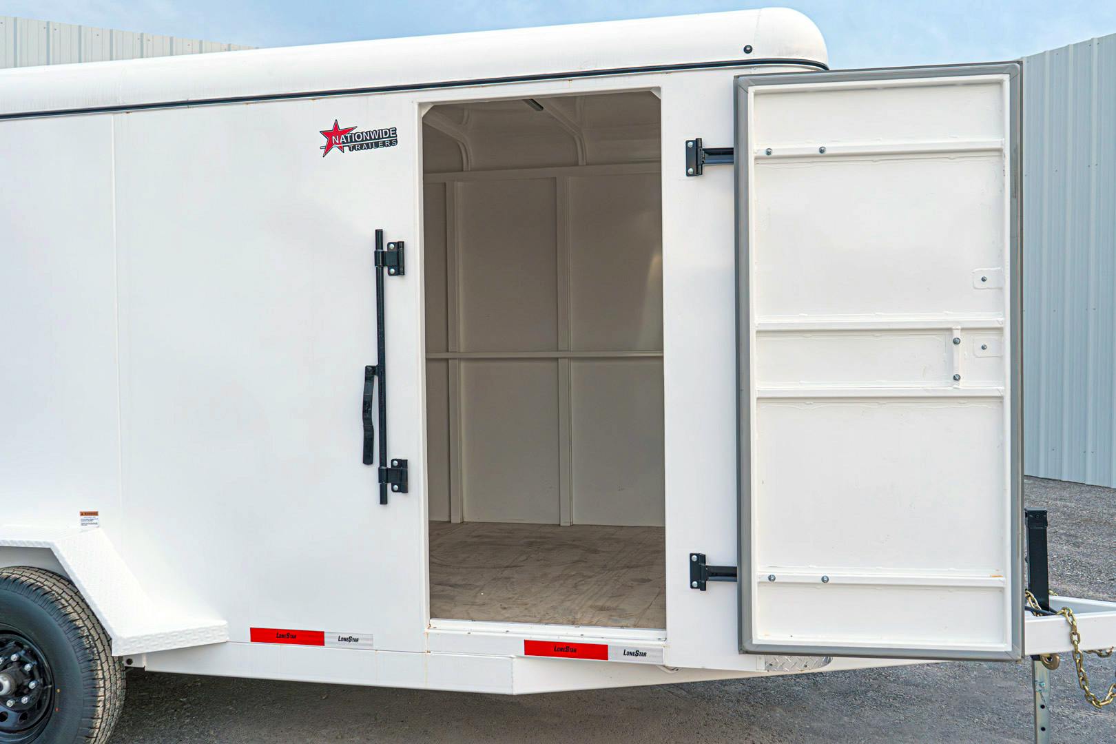 LoneStar 6.5'x16' 14k Steel Enclosed Cargo Trailer w/ Rear Ramp Door (C2) - Stock #89833 - Image 6 of 18