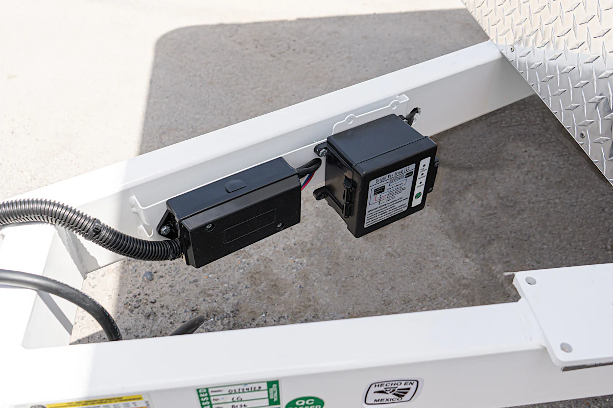 LoneStar 7.10'x16' 14k Steel Enclosed Cargo Trailer w/ Rear Barn Doors (C2) - Stock #89835 - Image 4 of 16 LoneStar 7.10'x16' 14k Steel Enclosed Cargo Trailer w/ Rear Barn Doors (C2) - Stock #89835 - Image 4 of 16