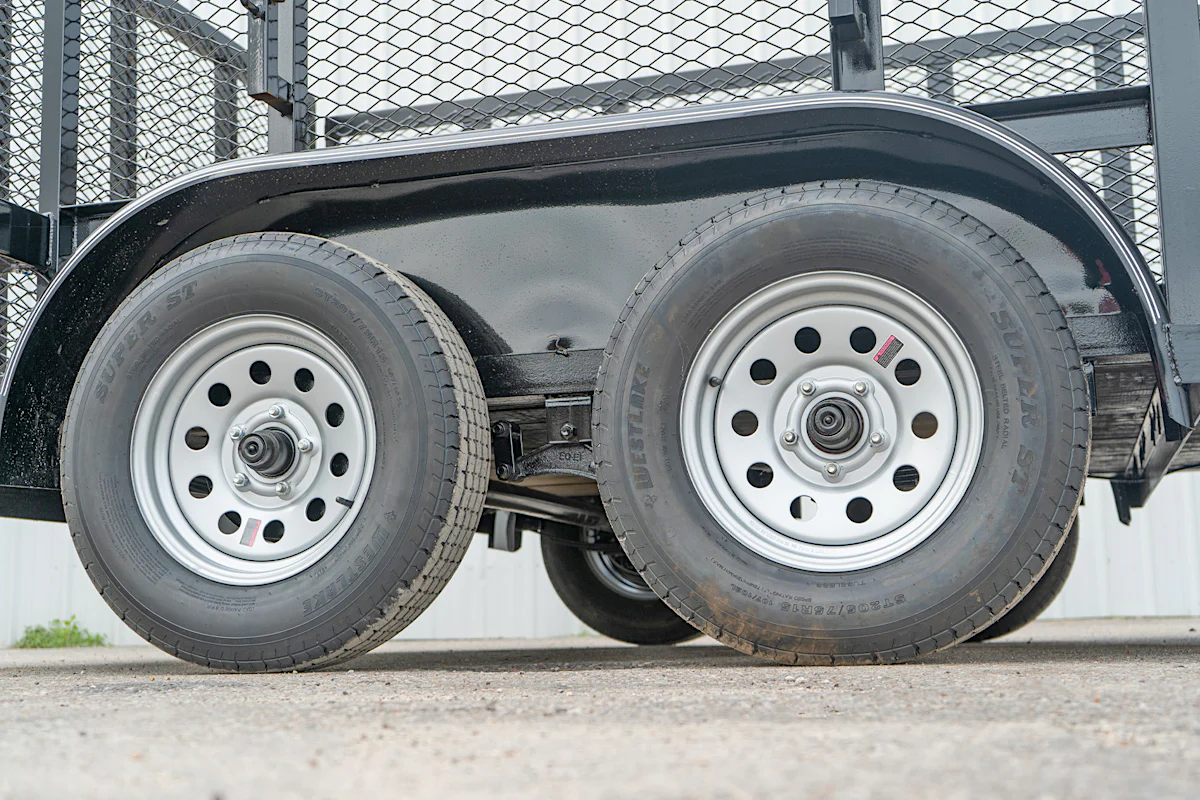 Texas Bragg 12'x83" Landscape Trailer w/ 4' Sides & 4' Gate (L2) - Stock #89865 - Image 10 of 15 Texas Bragg 12'x83" Landscape Trailer w/ 4' Sides & 4' Gate (L2) - Stock #89865 - Image 10 of 15