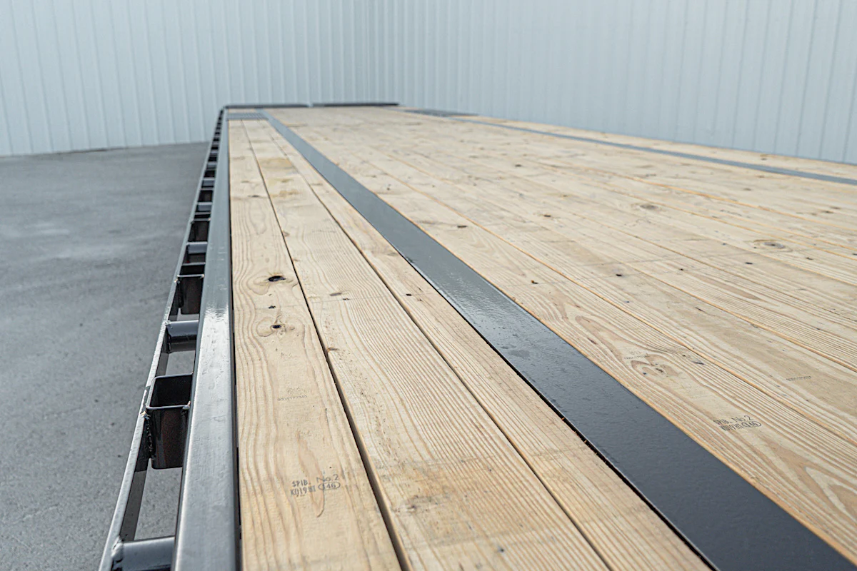 PJ Trailers 40'x102" 18k Gooseneck Flatbed Trailer w/ Singles (LX) - Stock #89930 - Image 18 of 27 PJ Trailers 40'x102" 18k Gooseneck Flatbed Trailer w/ Singles (LX) - Stock #89930 - Image 18 of 27