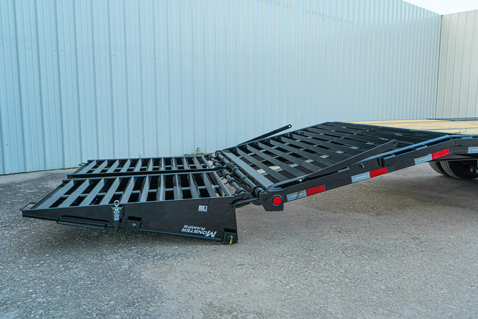PJ Trailers 40'x102" Gooseneck Low Pro Flatbed Trailer w/ Duals (LD) - Stock #90040 - Image 19 of 20