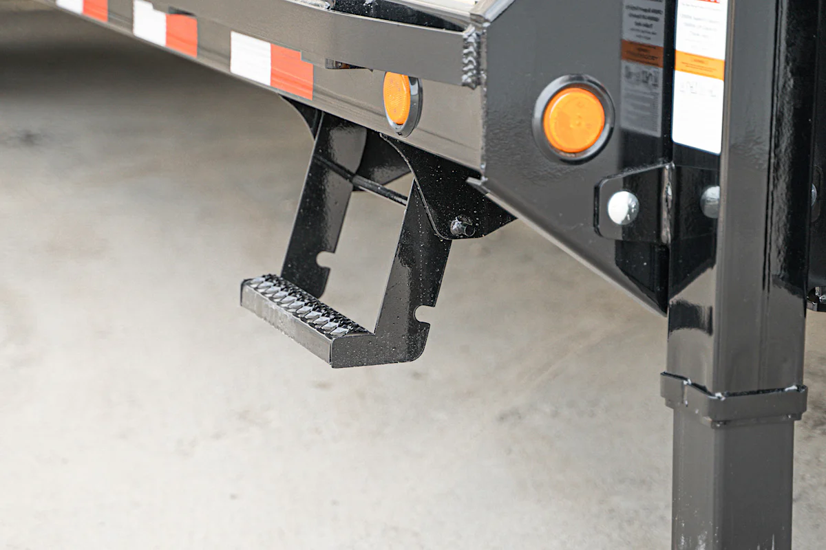 PJ Trailers 32'x102" Gooseneck Low Pro Flatbed Trailer w/ Singles (LS) - Stock #90042 - Image 7 of 16 PJ Trailers 32'x102" Gooseneck Low Pro Flatbed Trailer w/ Singles (LS) - Stock #90042 - Image 7 of 16