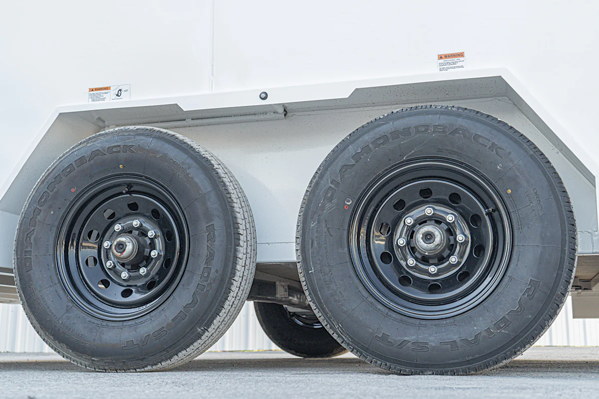 LoneStar 8.5'x24' 14k Steel Enclosed Cargo Trailer w/ Rear Ramp Door (C2) - Stock #90071 - Image 9 of 16 LoneStar 8.5'x24' 14k Steel Enclosed Cargo Trailer w/ Rear Ramp Door (C2) - Stock #90071 - Image 9 of 16