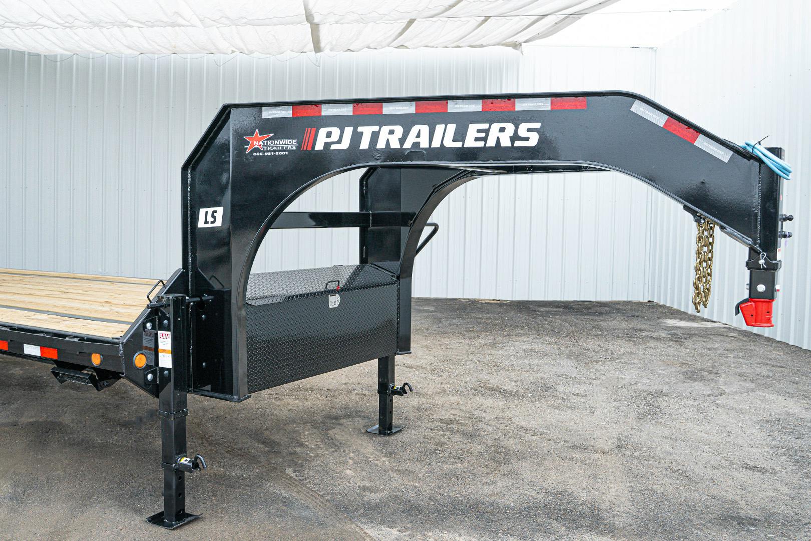 PJ Trailers 32'x102" Gooseneck Low Pro Flatbed Trailer w/ Singles (LS) - Stock #90131 - Image 4 of 16