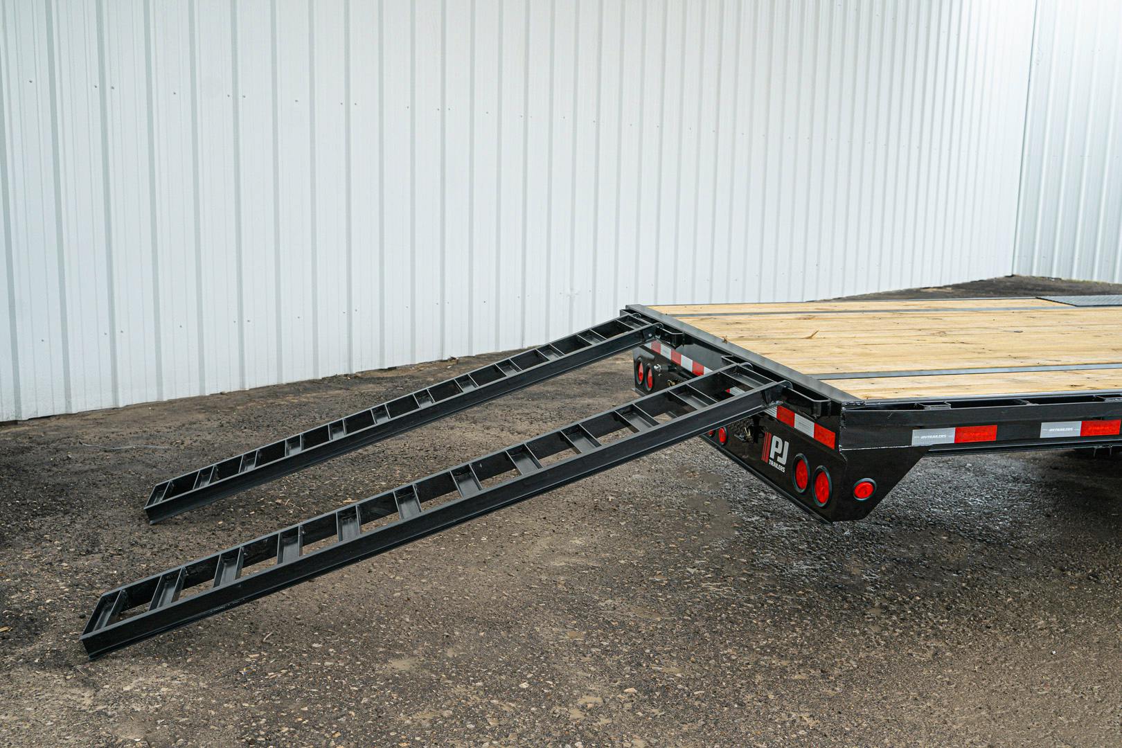 PJ Trailers 32'x102" Gooseneck Low Pro Flatbed Trailer w/ Singles (LS) - Stock #90131 - Image 12 of 16