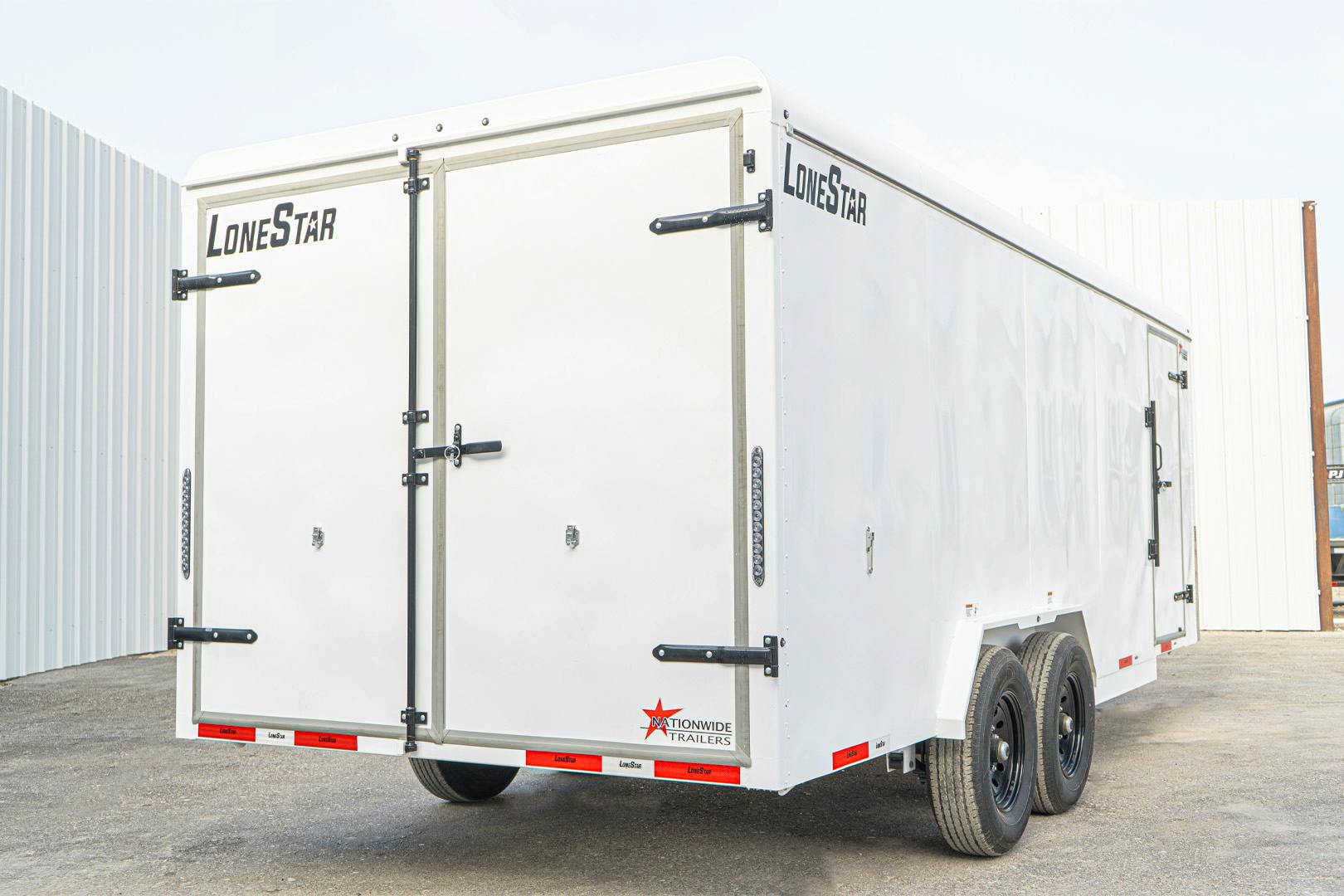 LoneStar 7.10'x20' 14k Steel Enclosed Cargo Trailer w/ Rear Barn Doors (C2) - Stock #90190 - Image 8 of 14