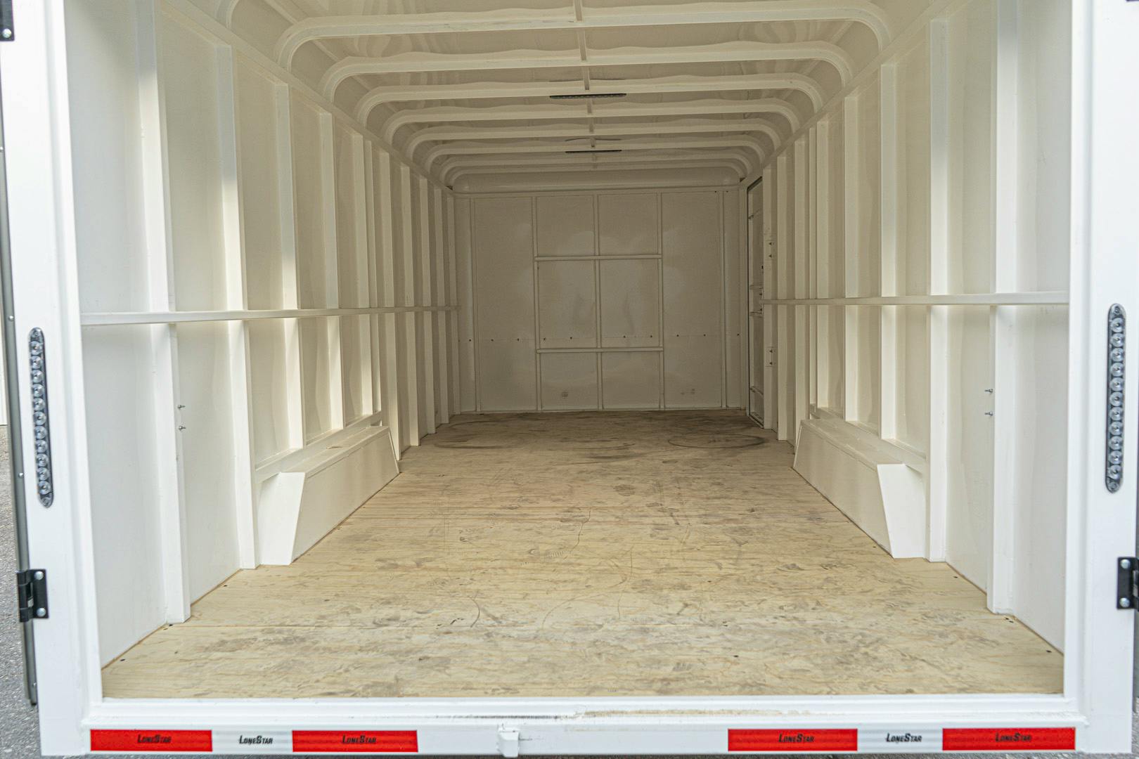 LoneStar 7.10'x20' 14k Steel Enclosed Cargo Trailer w/ Rear Barn Doors (C2) - Stock #90190 - Image 12 of 14
