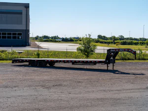 PJ Trailers USED 40'x102" Gooseneck Flatbed Trailer w/ Duals (LD)