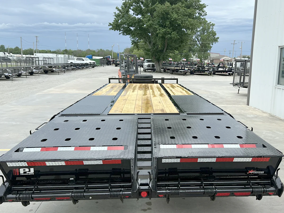 PJ Trailers 25'x102" Low Pro Pintle Flatbed Trailer w/ Duals (PL) - Stock #90336 - Image 5 of 8 PJ Trailers 25'x102" Low Pro Pintle Flatbed Trailer w/ Duals (PL) - Stock #90336 - Image 5 of 8