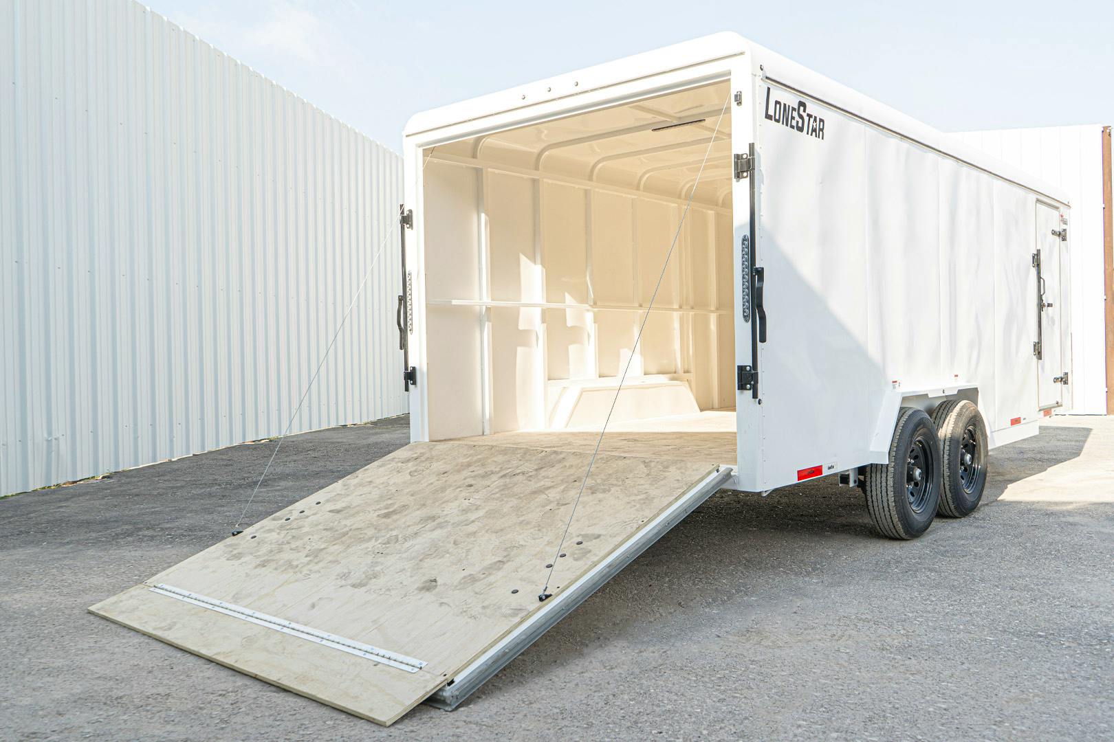 LoneStar 7.10'x20' 14k Steel Enclosed Cargo Trailer w/ Rear Ramp Door (C2) - Stock #90357 - Image 14 of 17