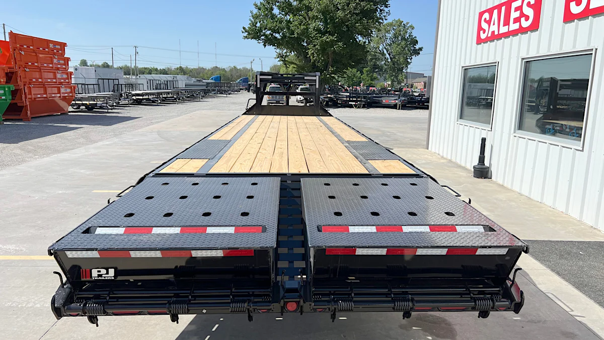 PJ Trailers 32'x102" Gooseneck Flatbed Quest Series (LQ) - Stock #90399 - Image 4 of 6 PJ Trailers 32'x102" Gooseneck Flatbed Quest Series (LQ) - Stock #90399 - Image 4 of 6
