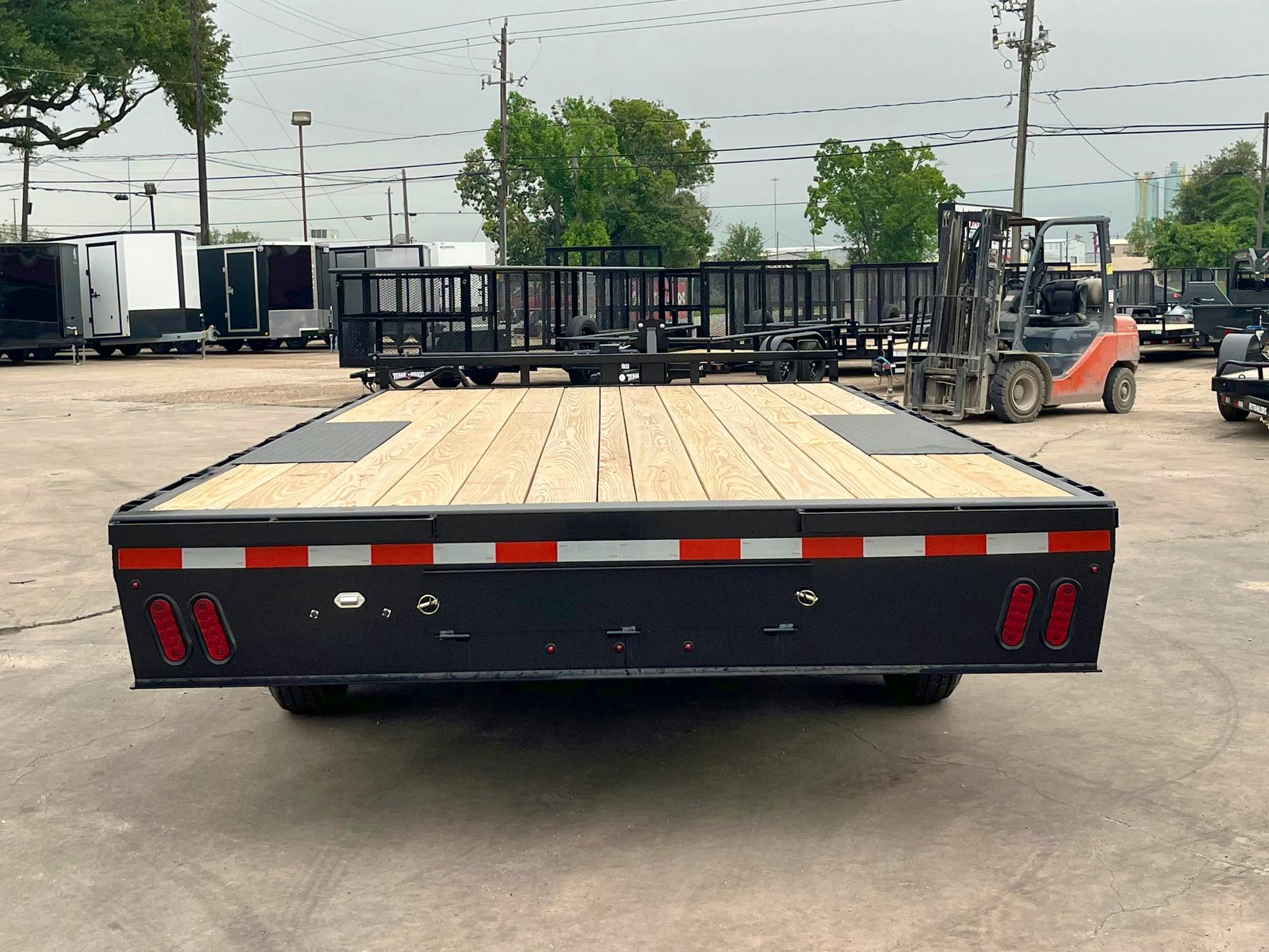 LoneStar 16'x102" 8" I-Beam Deckover Flatbed Trailer - Stock #90594 - Image 3 of 4