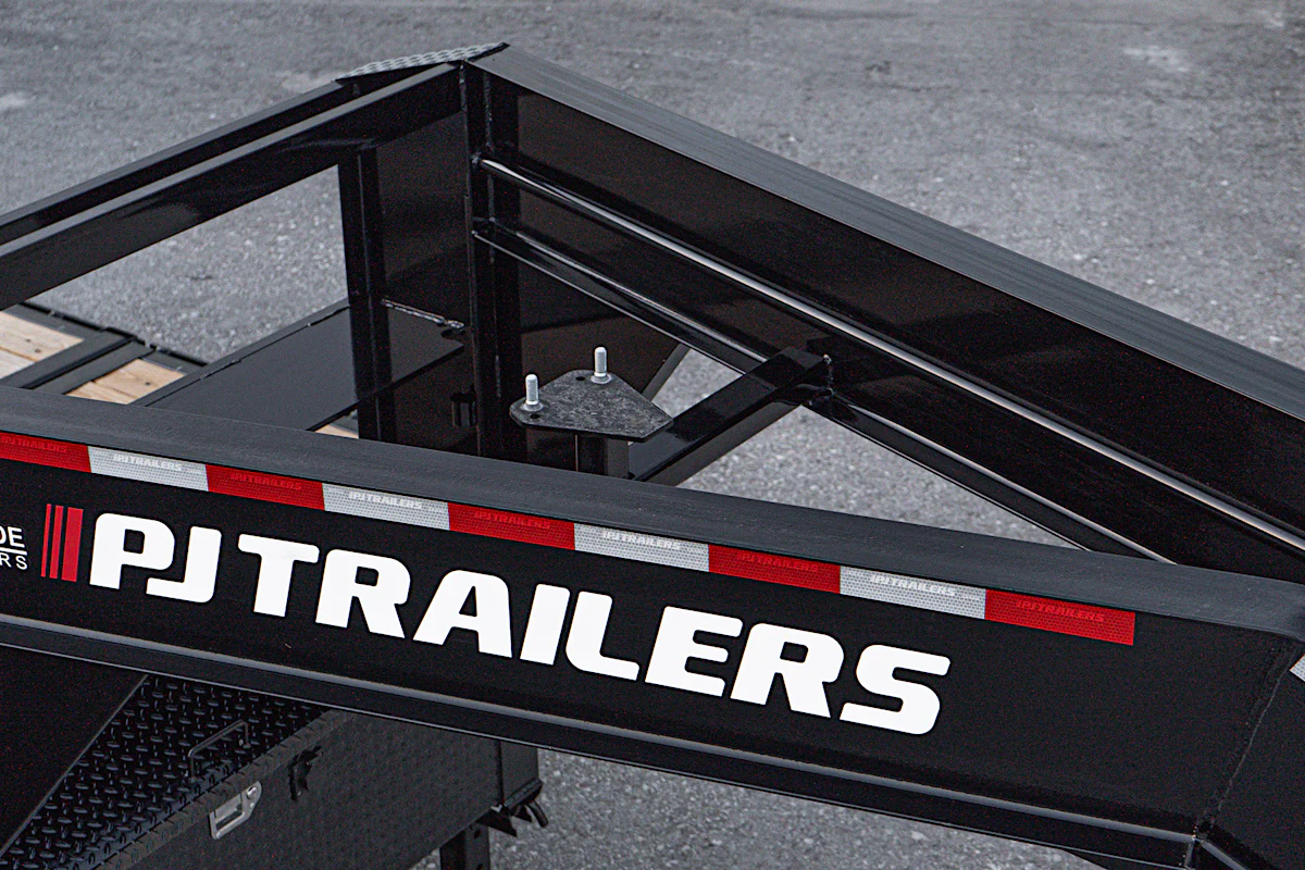 PJ Trailers 26'x102" Gooseneck Deckover Power Tilt Trailer (T8) - Stock #90642 - Image 6 of 23 PJ Trailers 26'x102" Gooseneck Deckover Power Tilt Trailer (T8) - Stock #90642 - Image 6 of 23