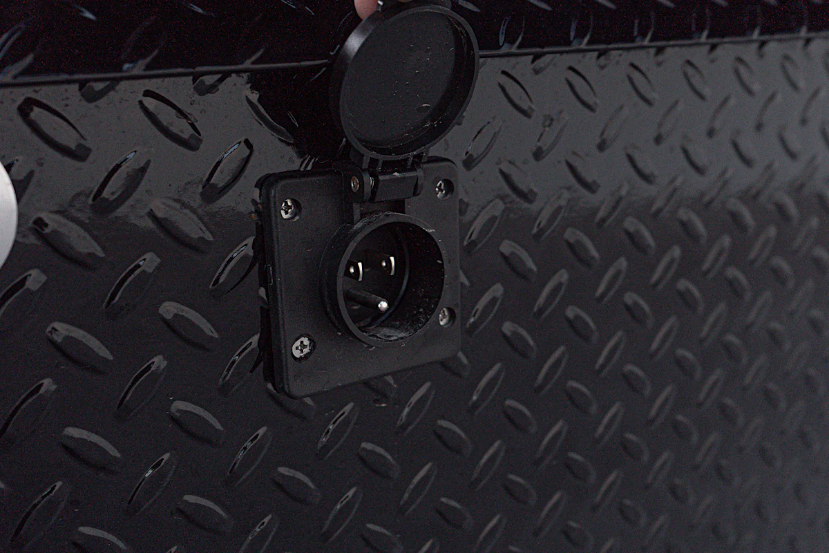 PJ Trailers 26'x102" Gooseneck Deckover Power Tilt Trailer (T8) - Stock #90642 - Image 10 of 23 PJ Trailers 26'x102" Gooseneck Deckover Power Tilt Trailer (T8) - Stock #90642 - Image 10 of 23