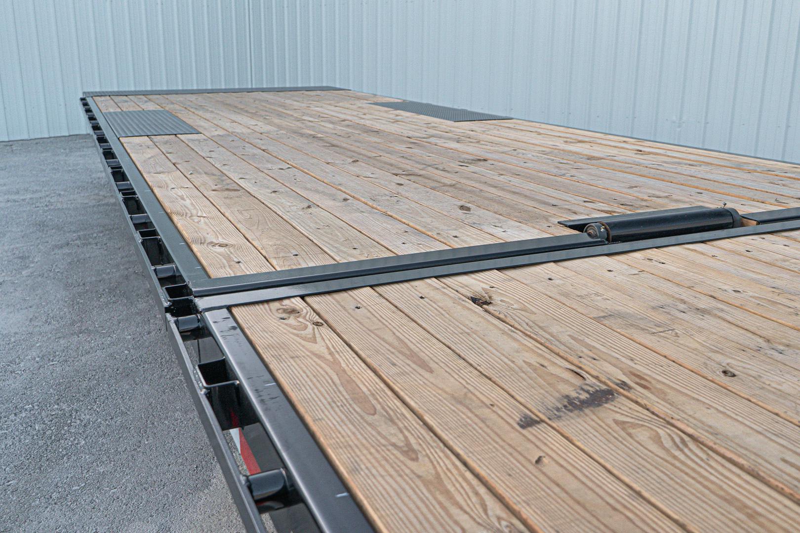 PJ Trailers 26'x102" Gooseneck Deckover Power Tilt Trailer (T8) - Stock #90642 - Image 12 of 23