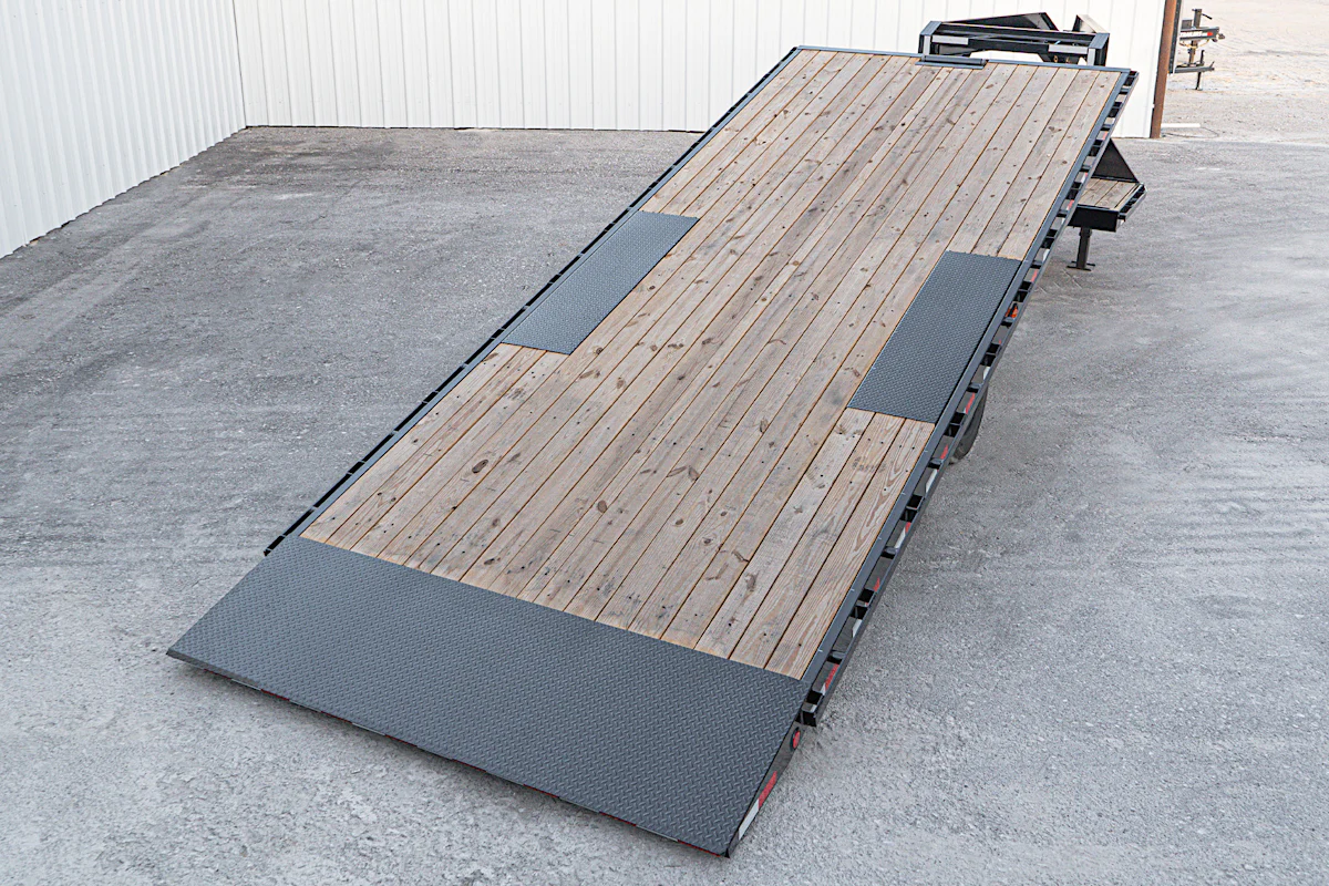 PJ Trailers 26'x102" Gooseneck Deckover Power Tilt Trailer (T8) - Stock #90642 - Image 18 of 23 PJ Trailers 26'x102" Gooseneck Deckover Power Tilt Trailer (T8) - Stock #90642 - Image 18 of 23