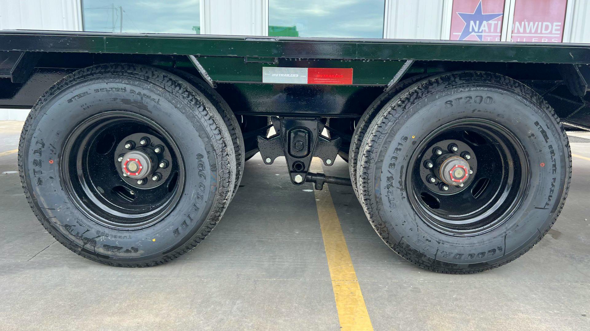 PJ Trailers 25'x102" Low Pro Pintle Flatbed Trailer w/ Duals (PL) - Stock #90741 - Image 7 of 8