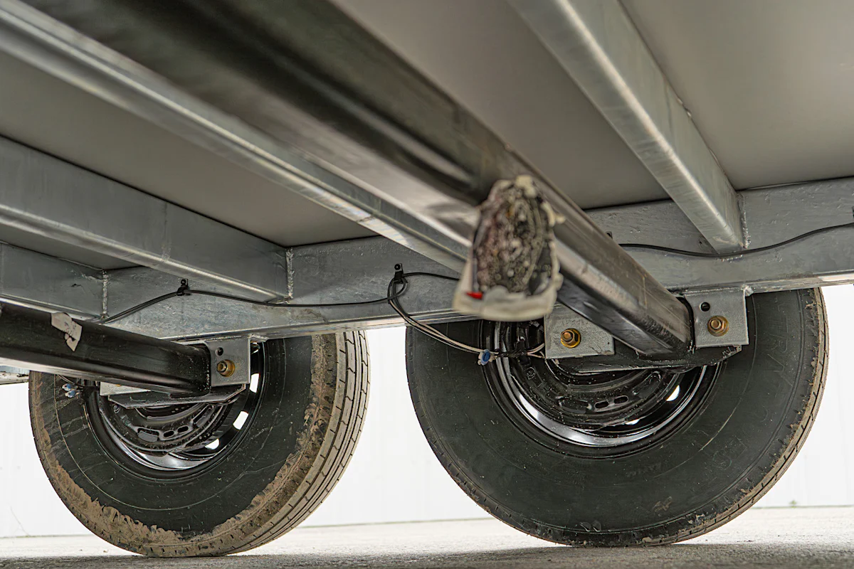 CellTech 8.5'x24' All-Steel Enclosed Cargo Trailer w/ Rear Ramp Door (C2) - Stock #90745 - Image 9 of 20 CellTech 8.5'x24' All-Steel Enclosed Cargo Trailer w/ Rear Ramp Door (C2) - Stock #90745 - Image 9 of 20