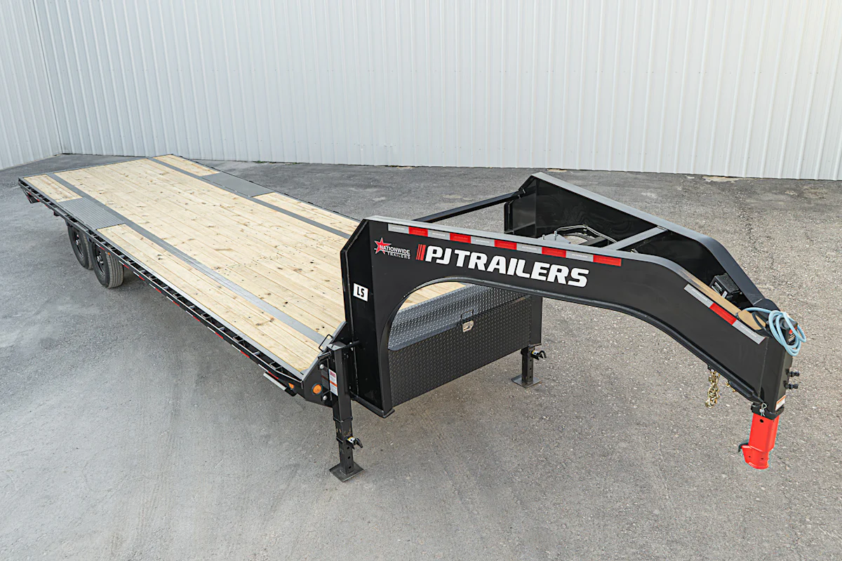 PJ Trailers 28'x102" Gooseneck Low Pro Flatbed Trailer w/ Singles (LS) - Stock #90777 - Image 4 of 20 PJ Trailers 28'x102" Gooseneck Low Pro Flatbed Trailer w/ Singles (LS) - Stock #90777 - Image 4 of 20