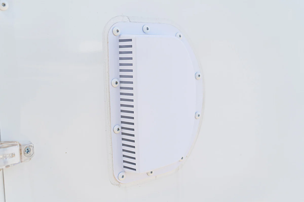 Spartan 8.5'x24' Enclosed Cargo Trailer w/ Rear Ramp Door (C2) - Stock #90942 - Image 11 of 19 Spartan 8.5'x24' Enclosed Cargo Trailer w/ Rear Ramp Door (C2) - Stock #90942 - Image 11 of 19