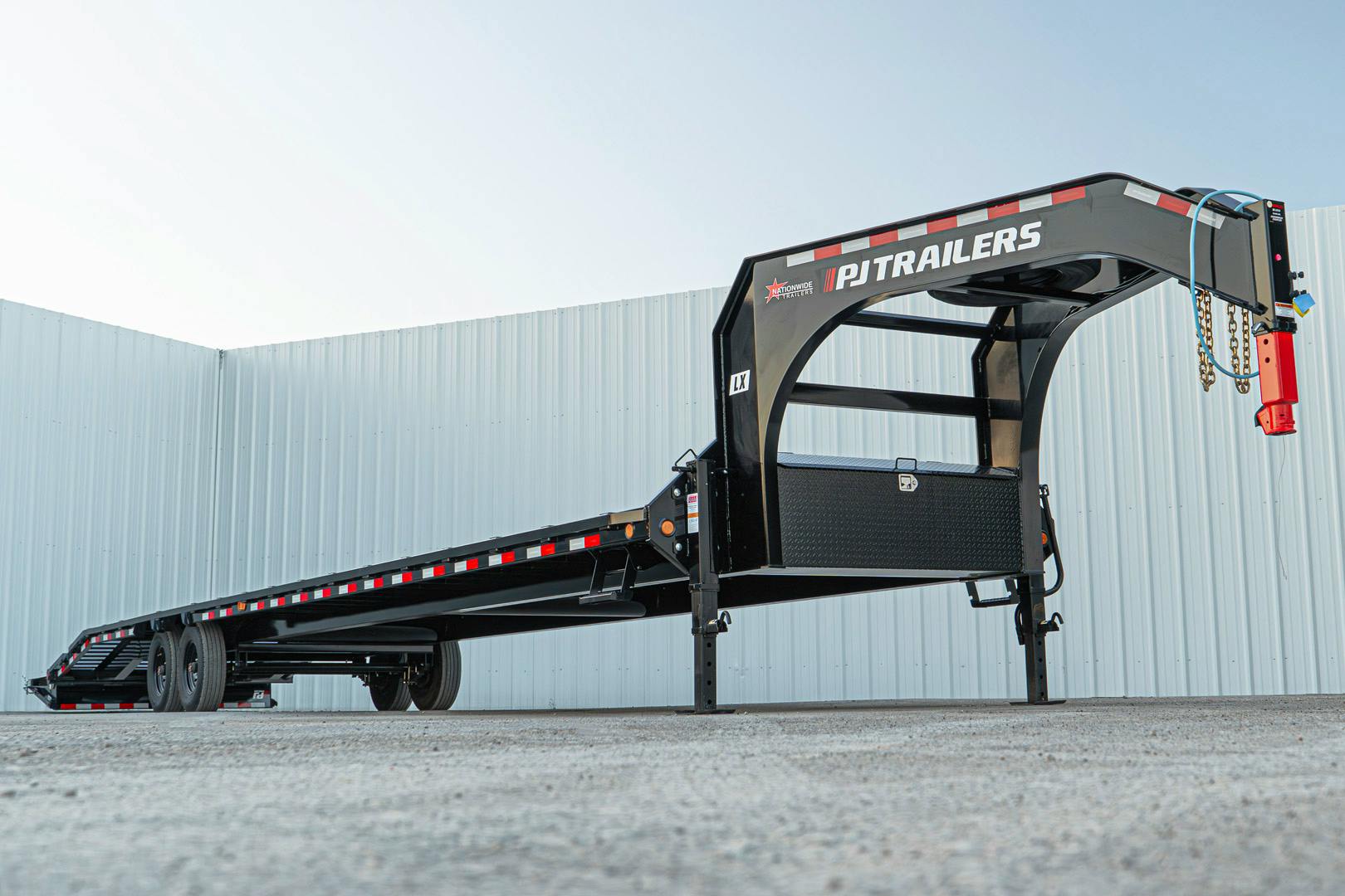 PJ Trailers 40'x102" 18k Gooseneck Flatbed Trailer w/ Singles (LX) - Stock #91255 - Image 9 of 27