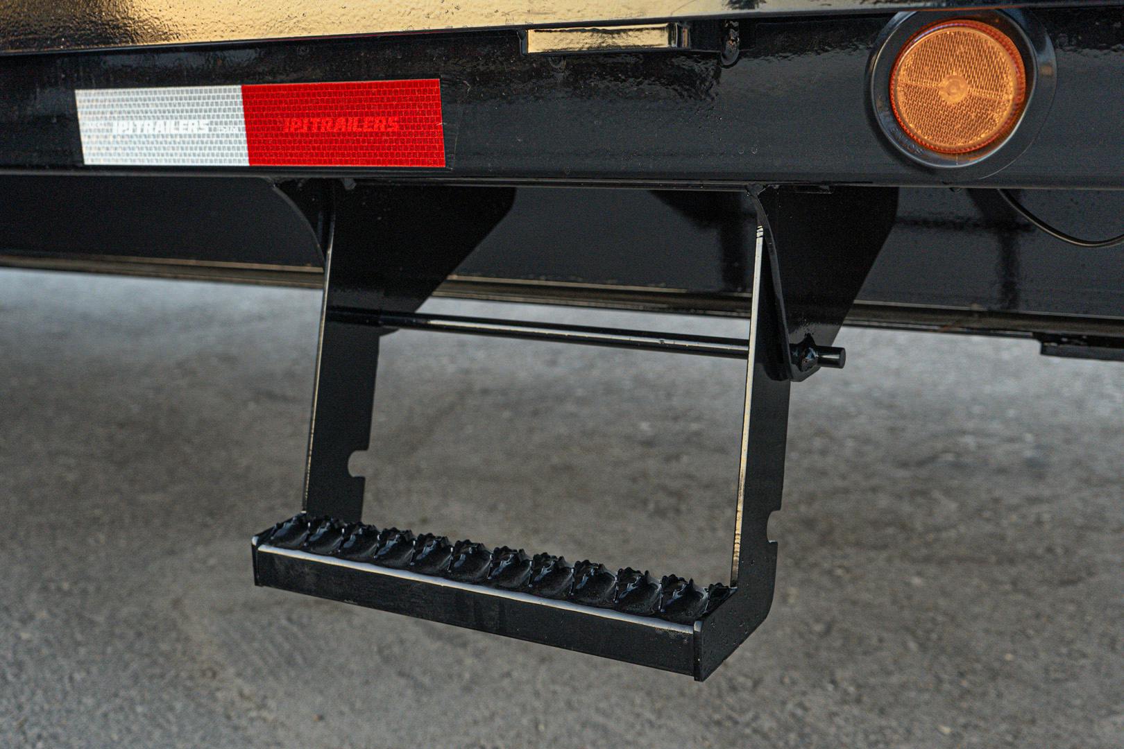 PJ Trailers 40'x102" 18k Gooseneck Flatbed Trailer w/ Singles (LX) - Stock #91255 - Image 17 of 27