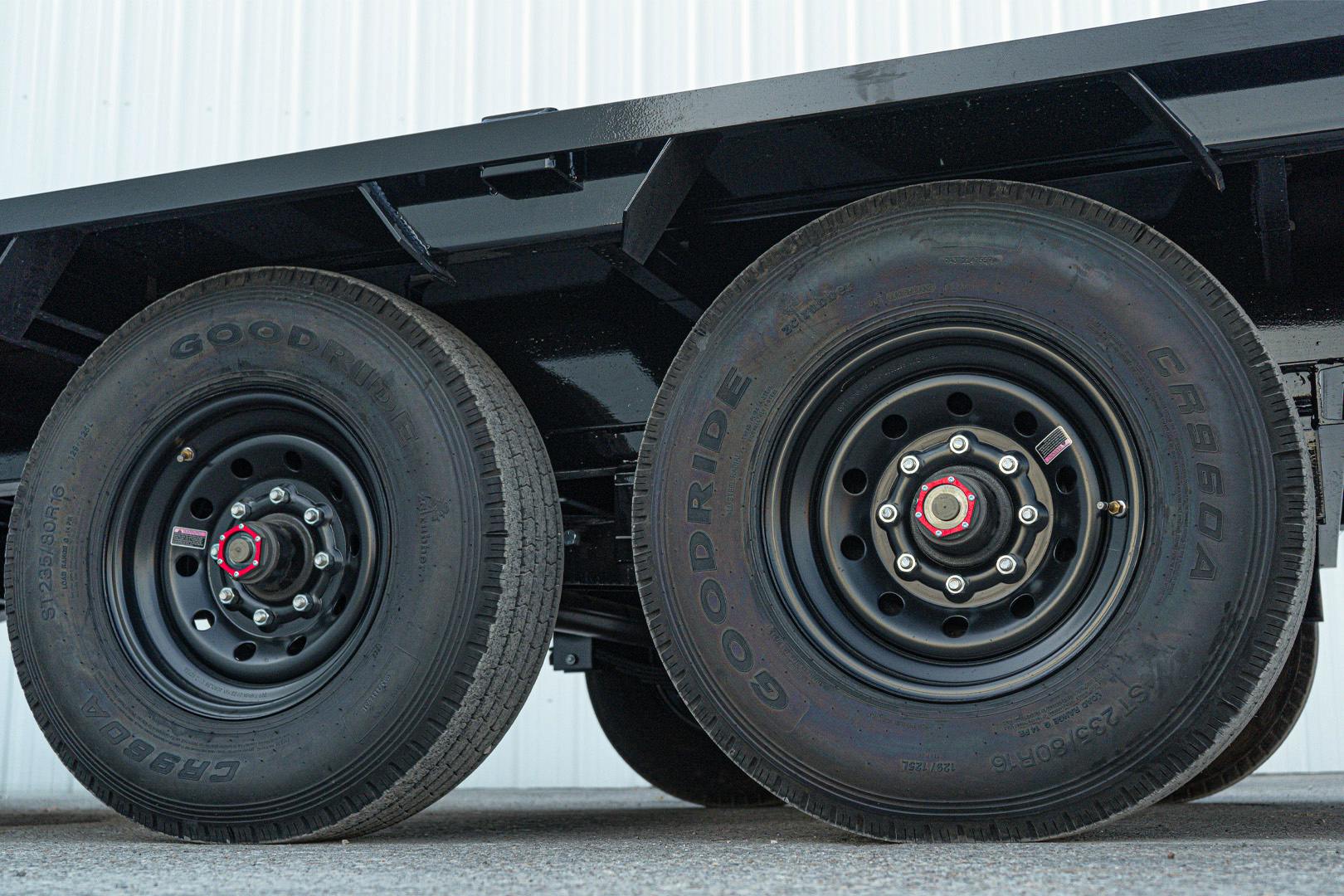 PJ Trailers 40'x102" 18k Gooseneck Flatbed Trailer w/ Singles (LX) - Stock #91255 - Image 20 of 27