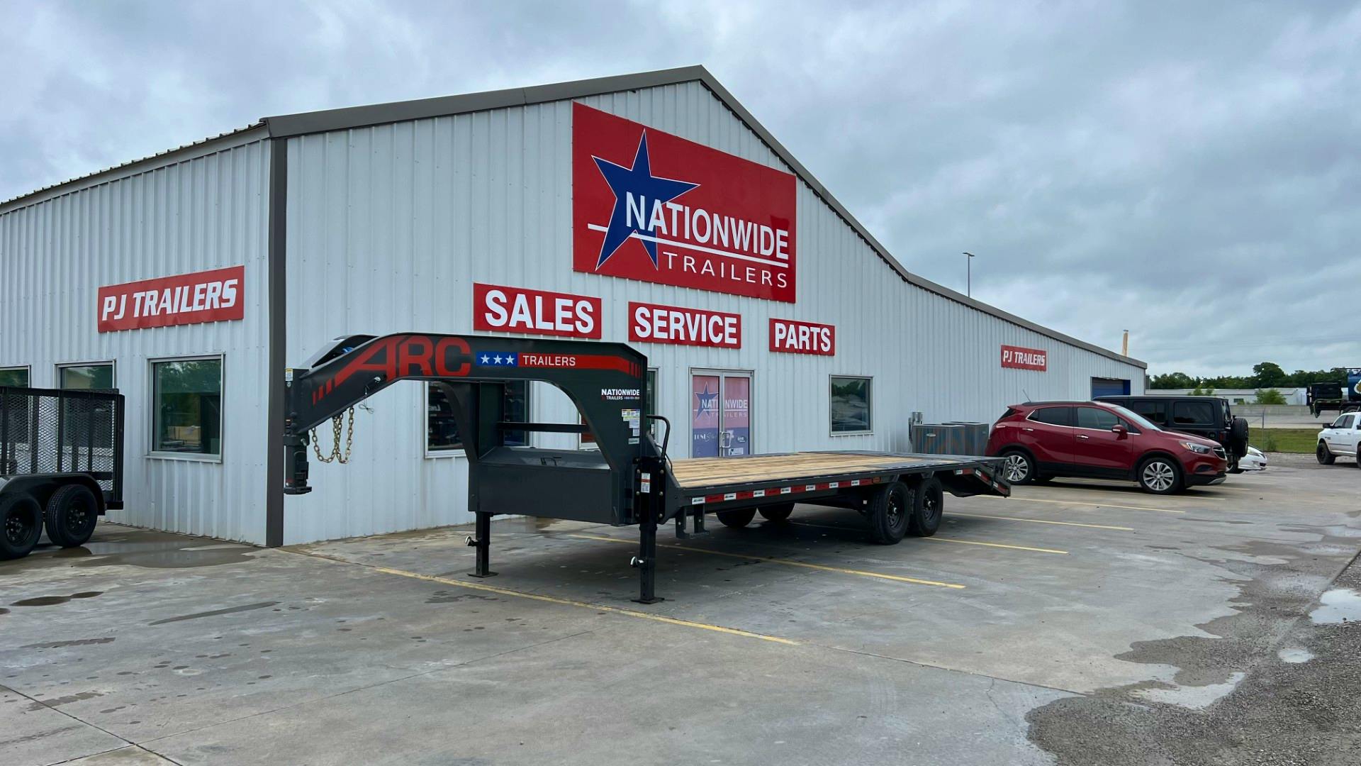 ARC Trailers 25'x102" Gooseneck Flatbed Trailer w/ 5' Dovetail (GDS) - Stock #91408 - Image 1 of 6