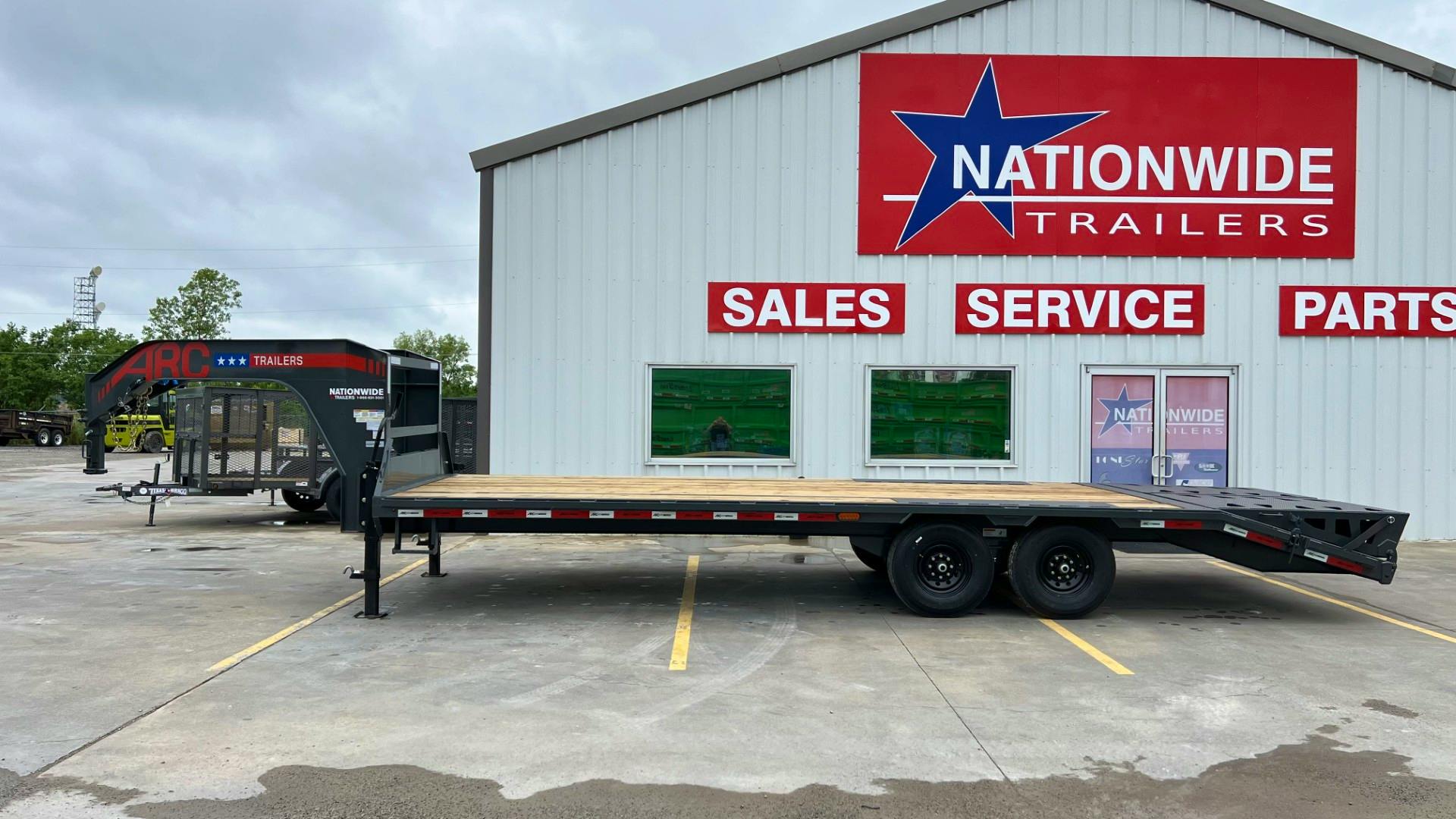 ARC Trailers 25'x102" Gooseneck Flatbed Trailer w/ 5' Dovetail (GDS) - Stock #91408 - Image 5 of 6