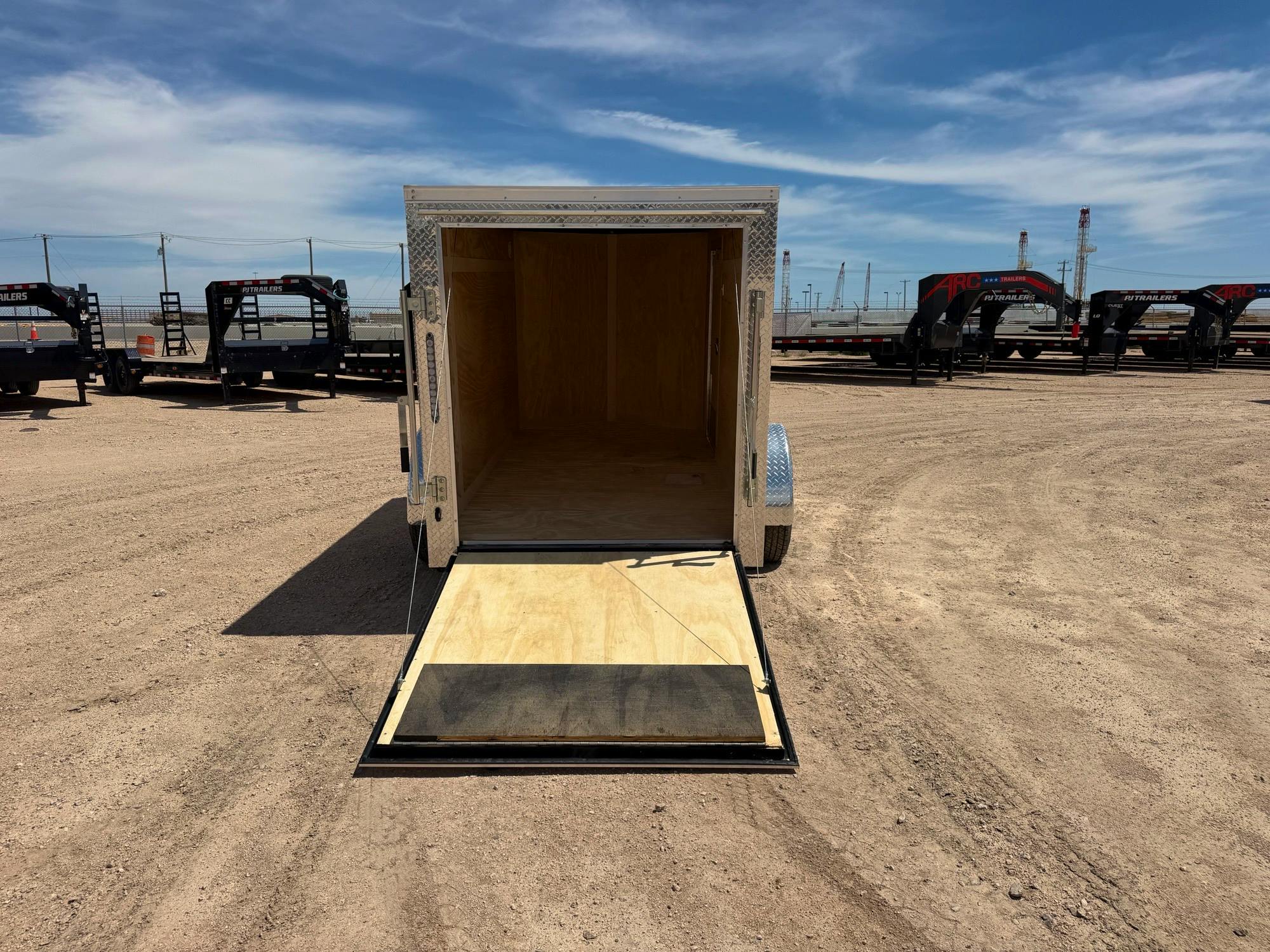 Continental Cargo 5'x10' Enclosed Cargo Trailer w/ Rear Ramp Door (C1) - Stock #91598 - Image 4 of 8
