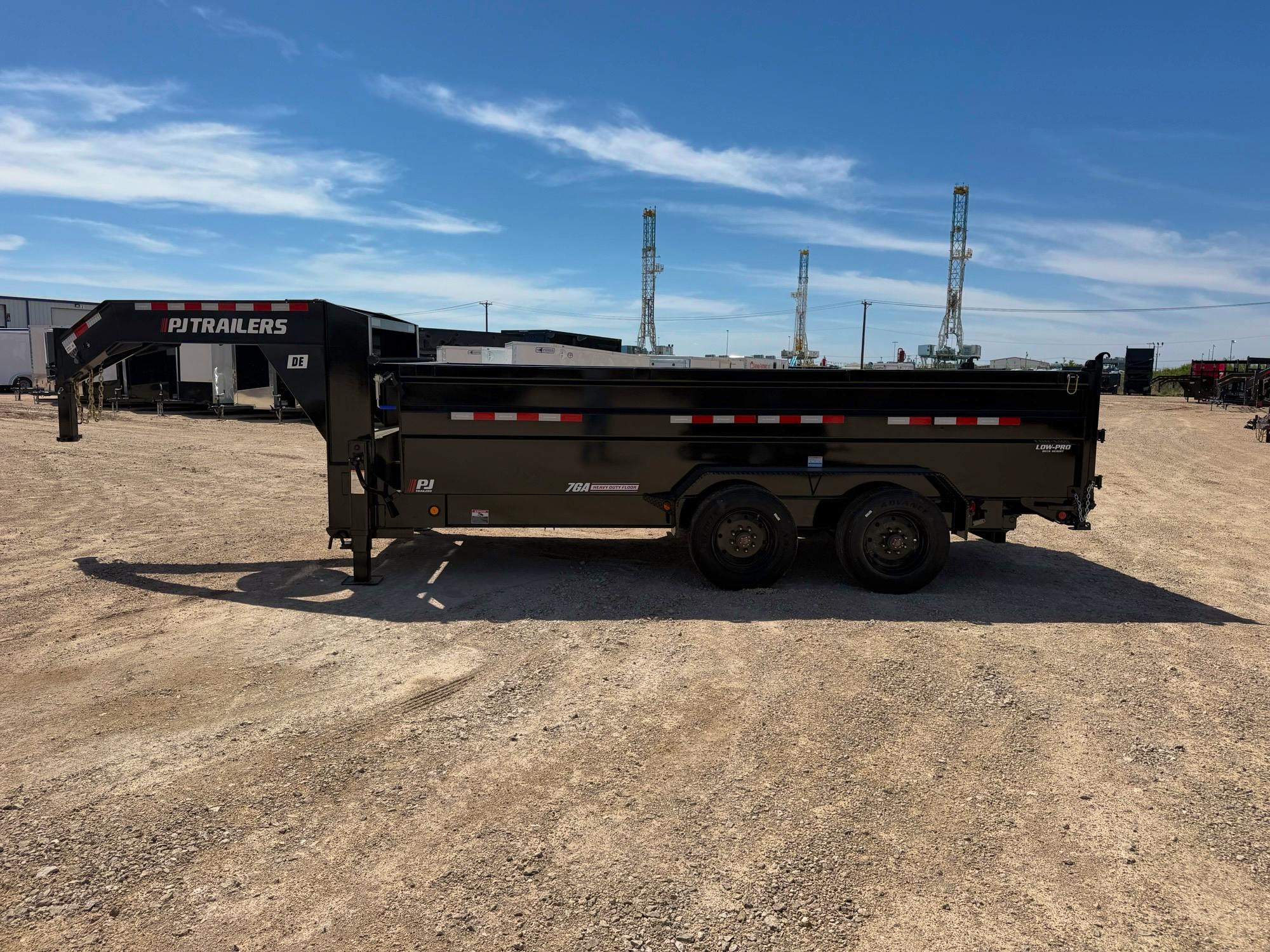 PJ Trailers 16'x83" Heavy Duty Dump Trailer w/ 3ft Sides (DE) - Stock #91603 - Image 4 of 8