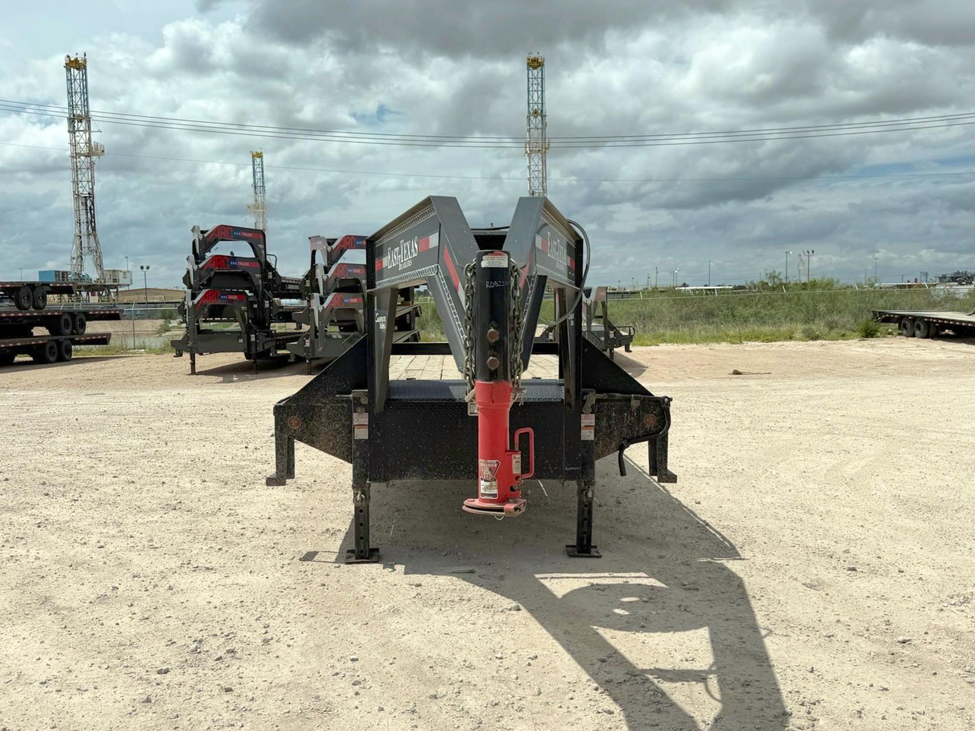 East Texas USED 40'x102" Gooseneck Flatbed Trailer w/ Duals