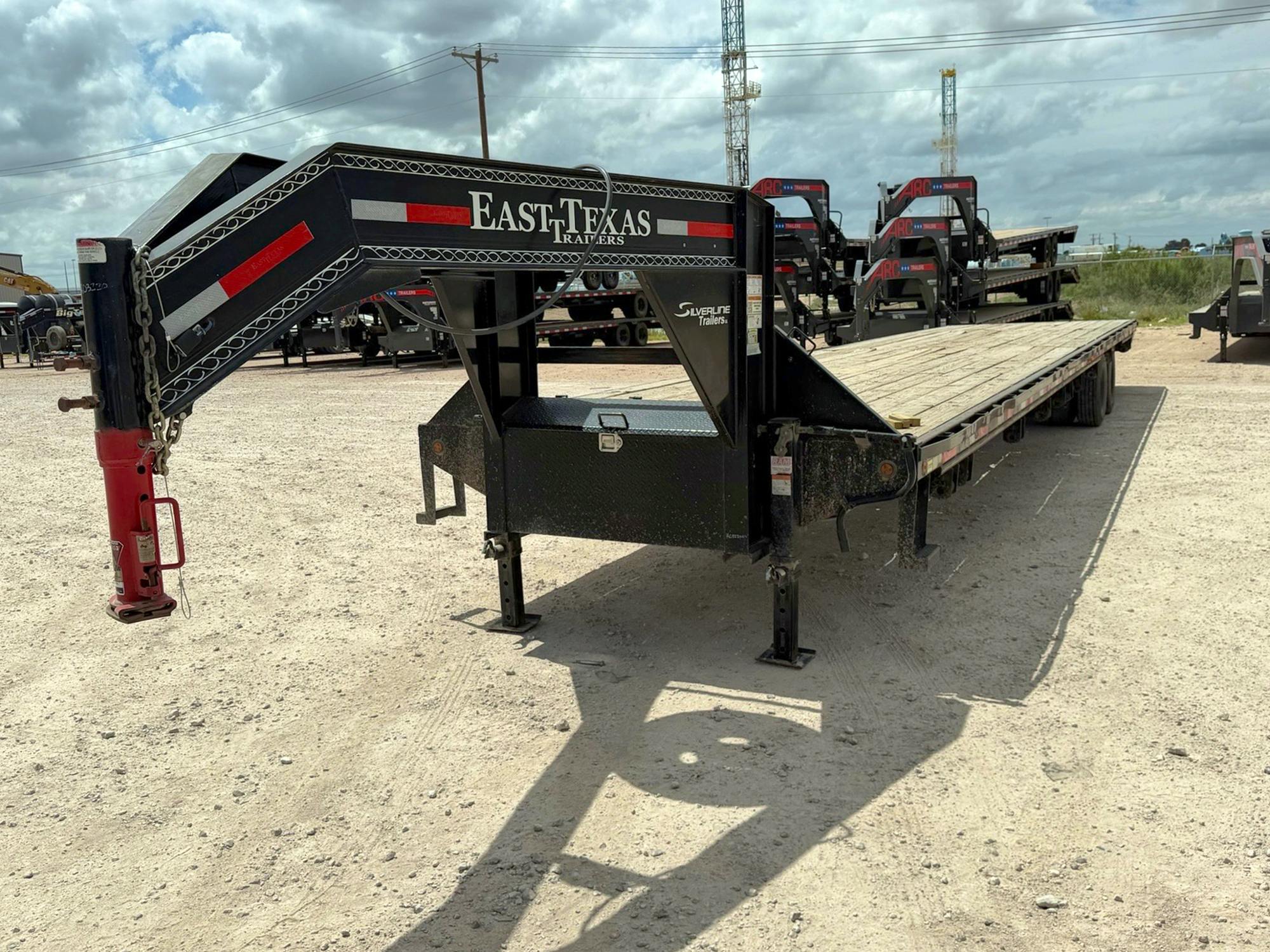 East Texas USED 40'x102" Gooseneck Flatbed Trailer w/ Duals