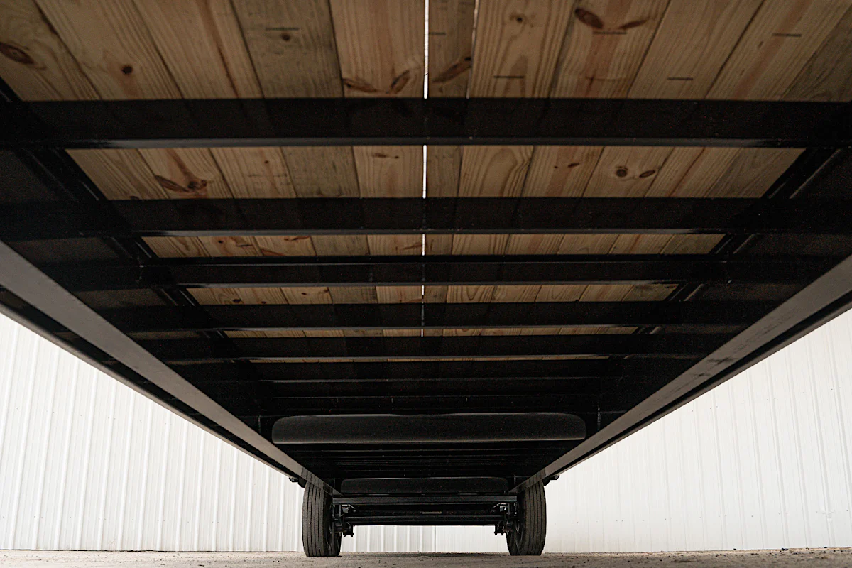 PJ Trailers 40'x102" 18k Gooseneck Flatbed Trailer w/ Singles (LX) - Stock #92024 - Image 9 of 17 PJ Trailers 40'x102" 18k Gooseneck Flatbed Trailer w/ Singles (LX) - Stock #92024 - Image 9 of 17