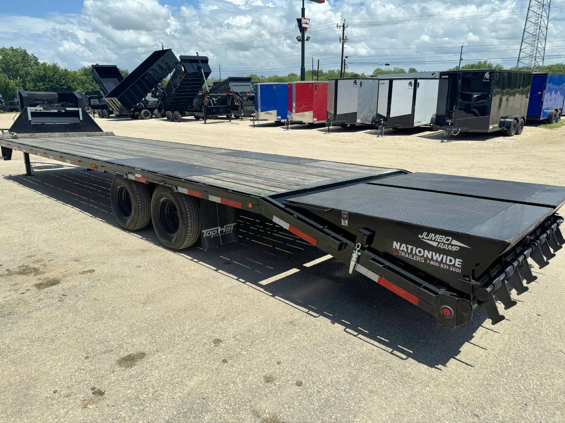 Top Hat Trailers USED 32'x102" Gooseneck Flatbed w/ 5' Dovetail - Stock #92306 - Image 2 of 4