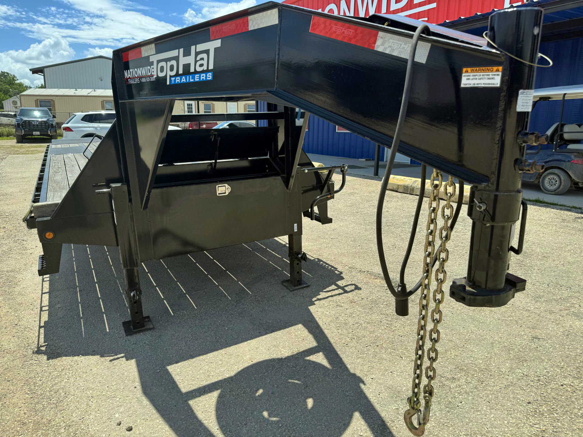 Top Hat Trailers USED 32'x102" Gooseneck Flatbed w/ 5' Dovetail - Stock #92306 - Image 4 of 4