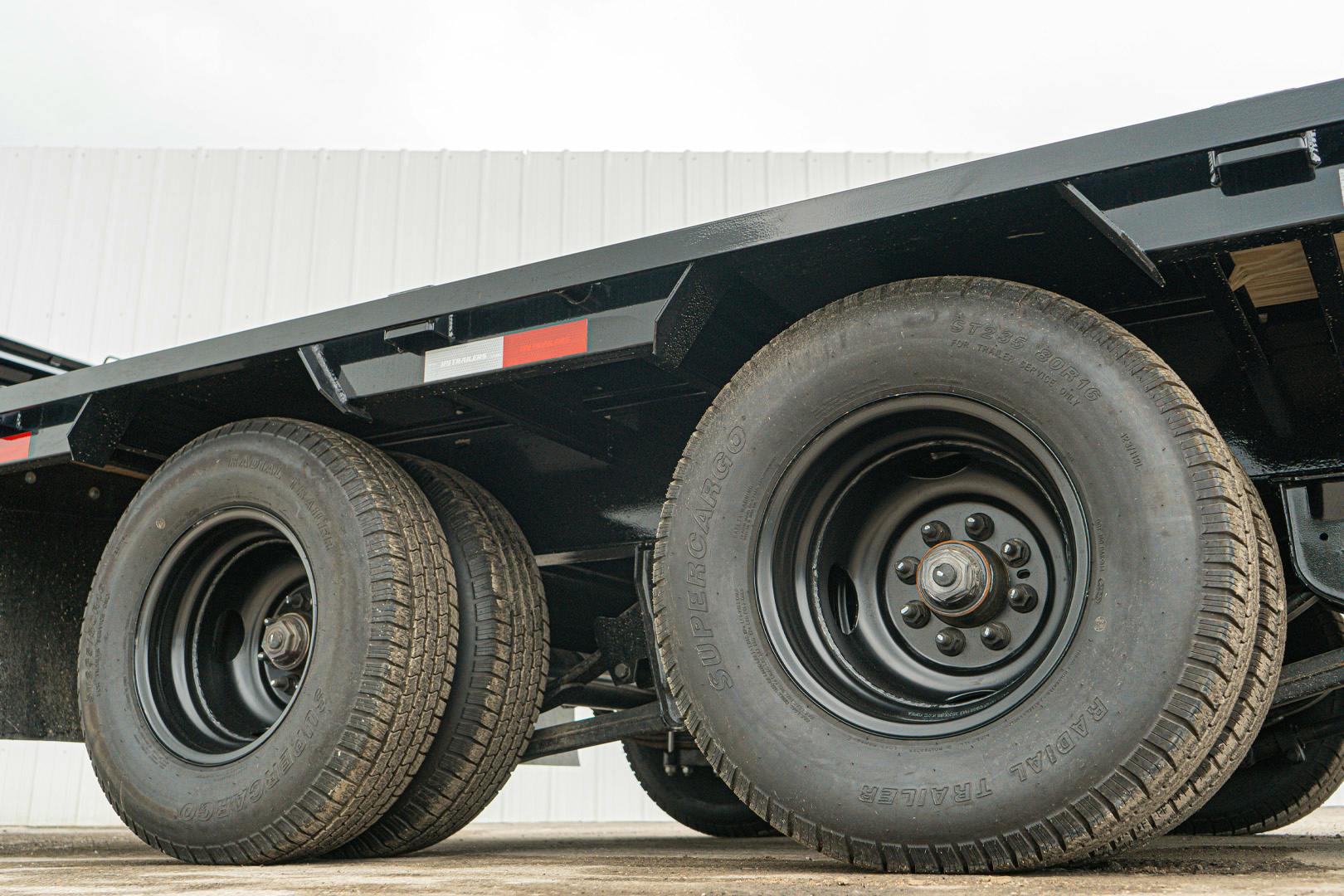 PJ Trailers 40'x102" Gooseneck Low Pro Flatbed Trailer w/ Duals (LD) - Stock #92378 - Image 12 of 28