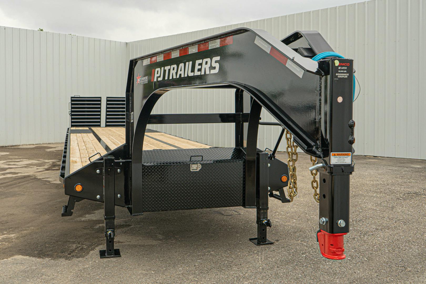 PJ Trailers 40'x102" Gooseneck Low Pro Flatbed Trailer w/ Duals (LD) - Stock #92378 - Image 20 of 28